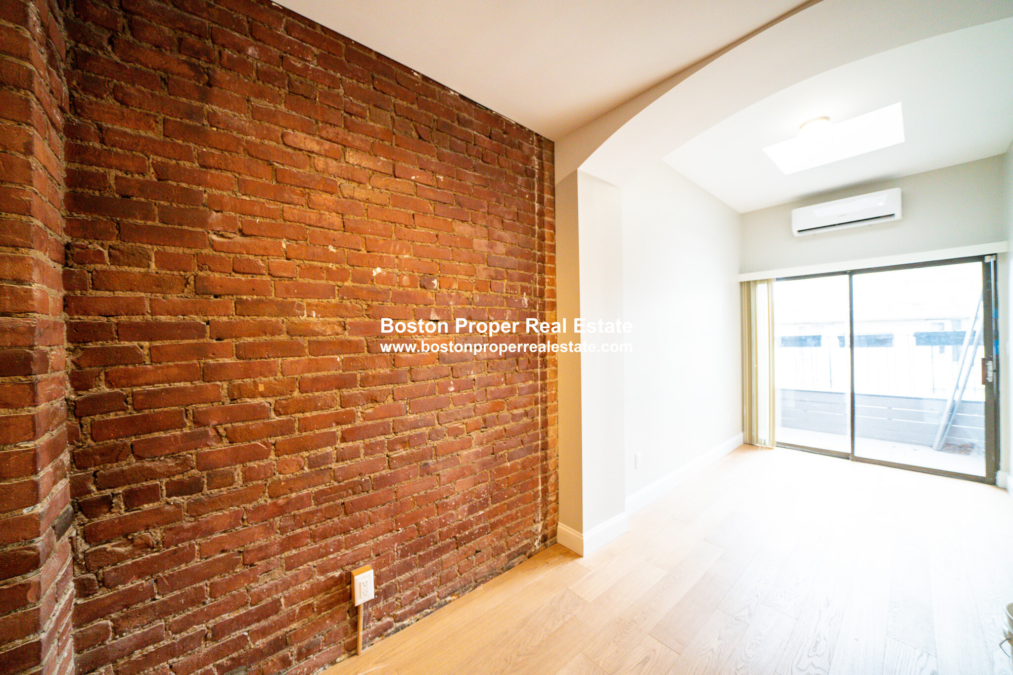 158 Saint Botolph St, Back Bay