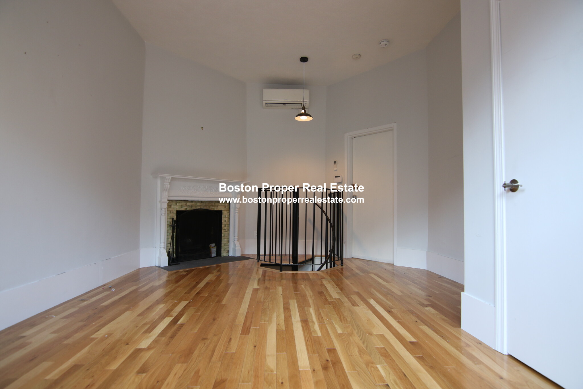 162 Saint Botolph St, Back Bay