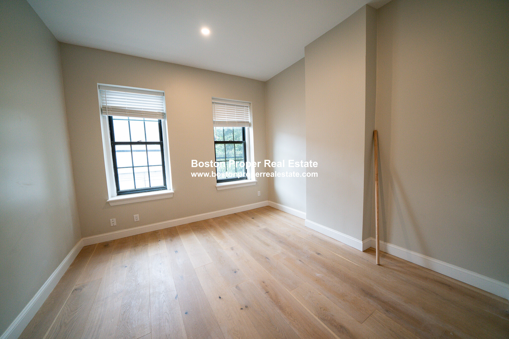 162 Saint Botolph St, Back Bay