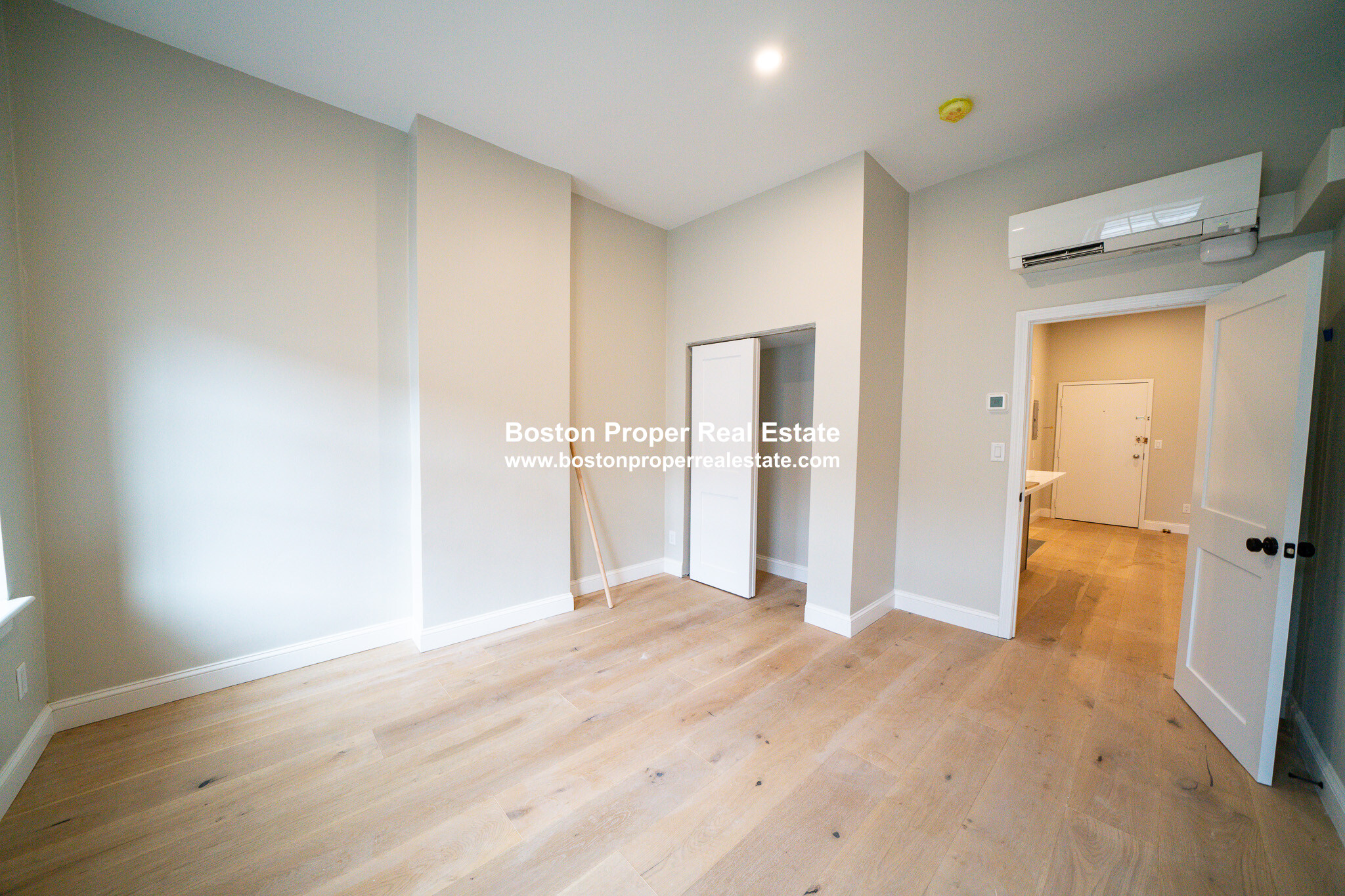 162 Saint Botolph St, Back Bay