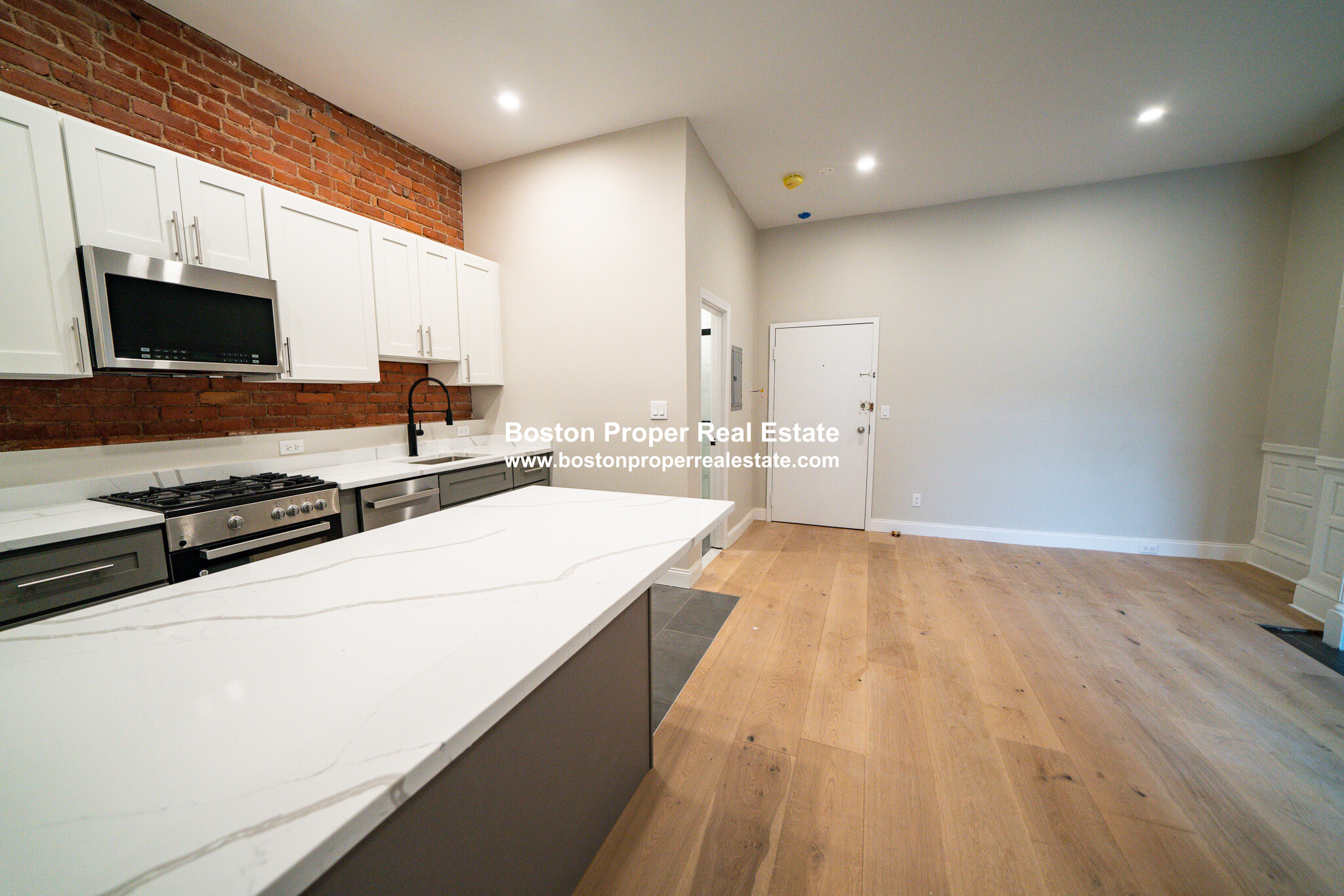 162 Saint Botolph St, Back Bay