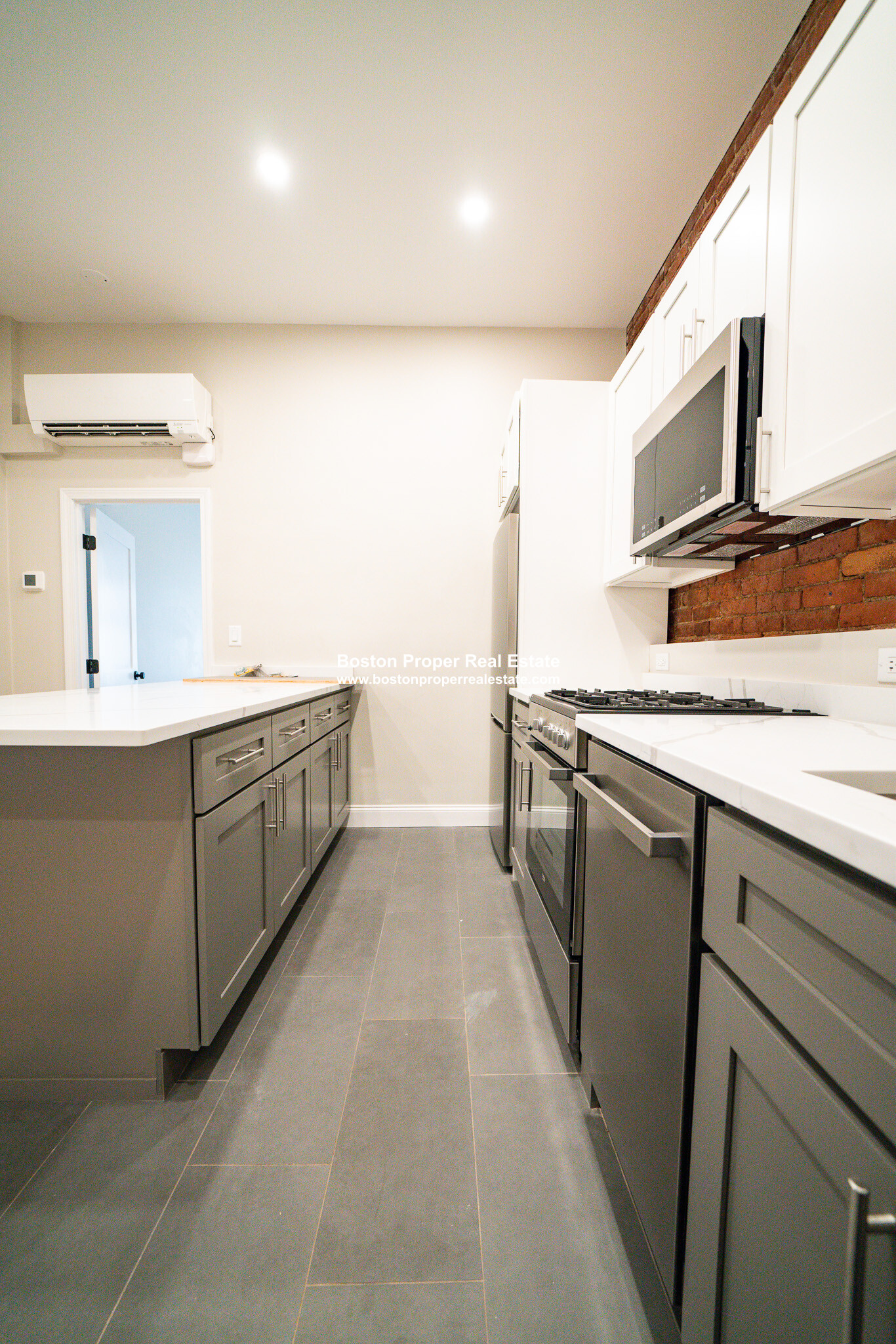 162 Saint Botolph St, Back Bay