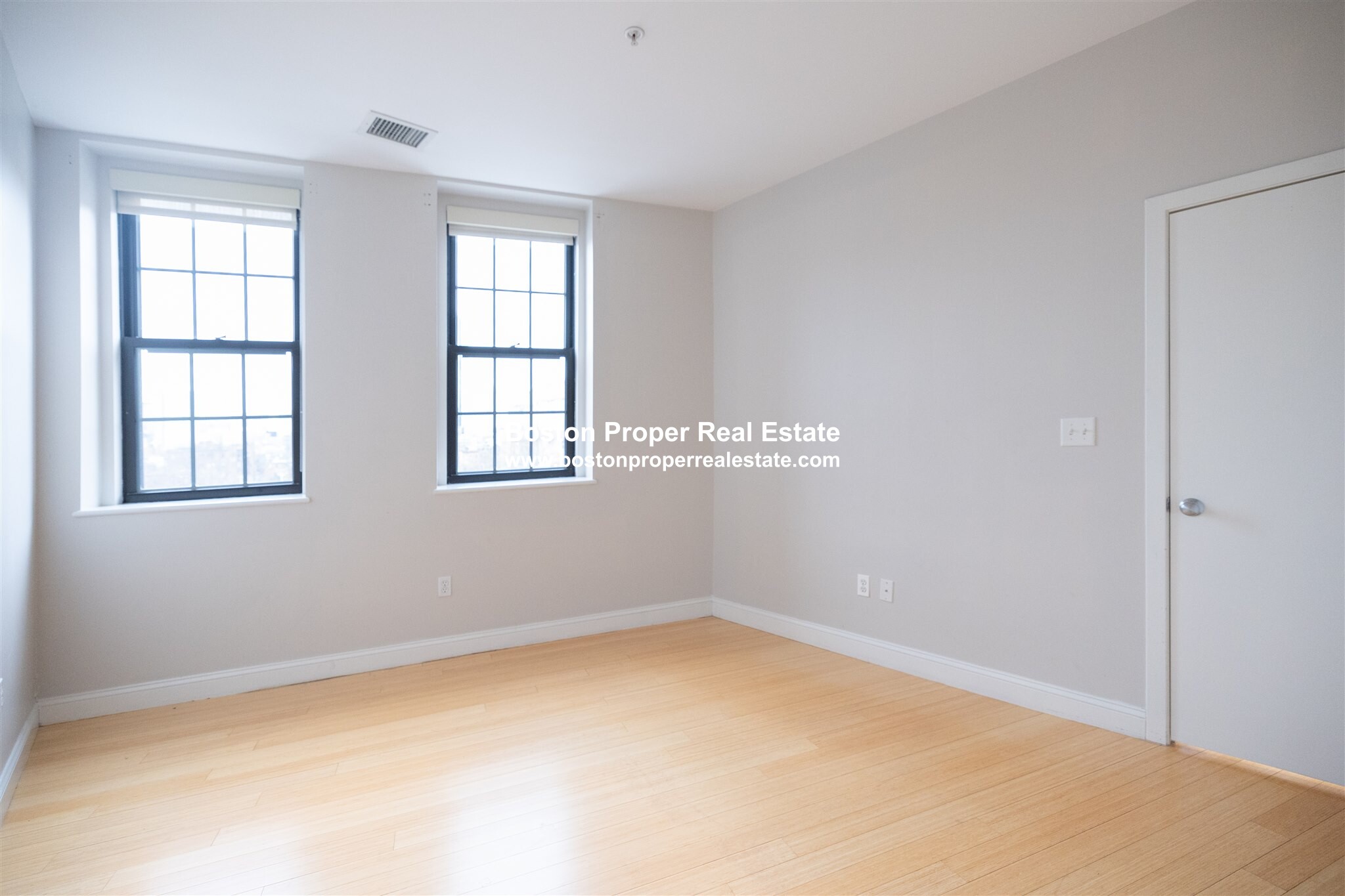 490 Harrison Ave, South End