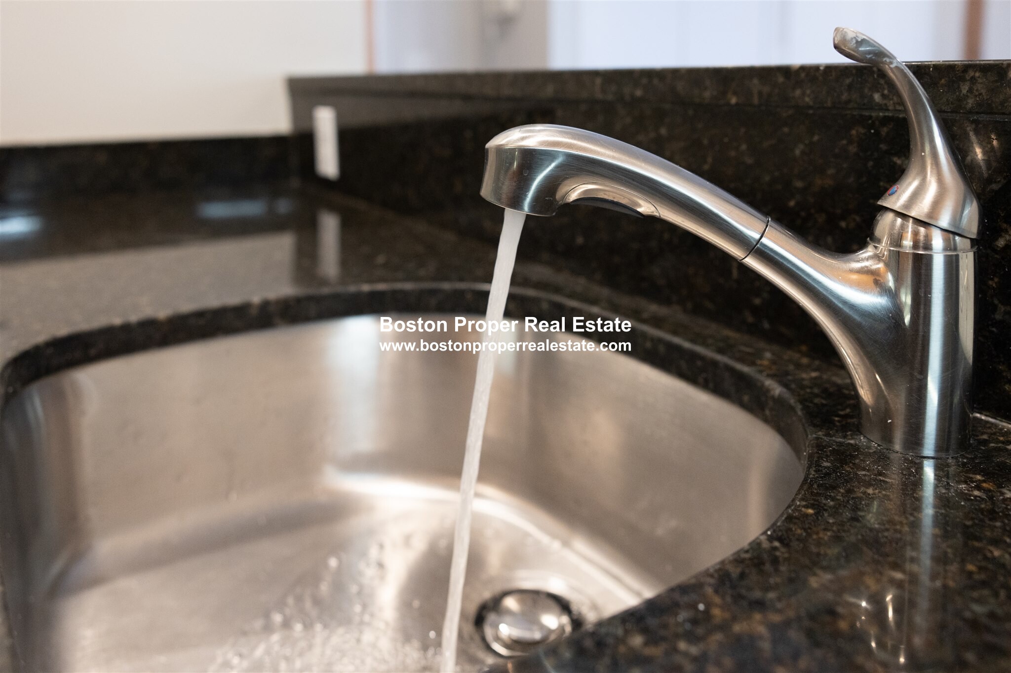 490 Harrison Ave, South End