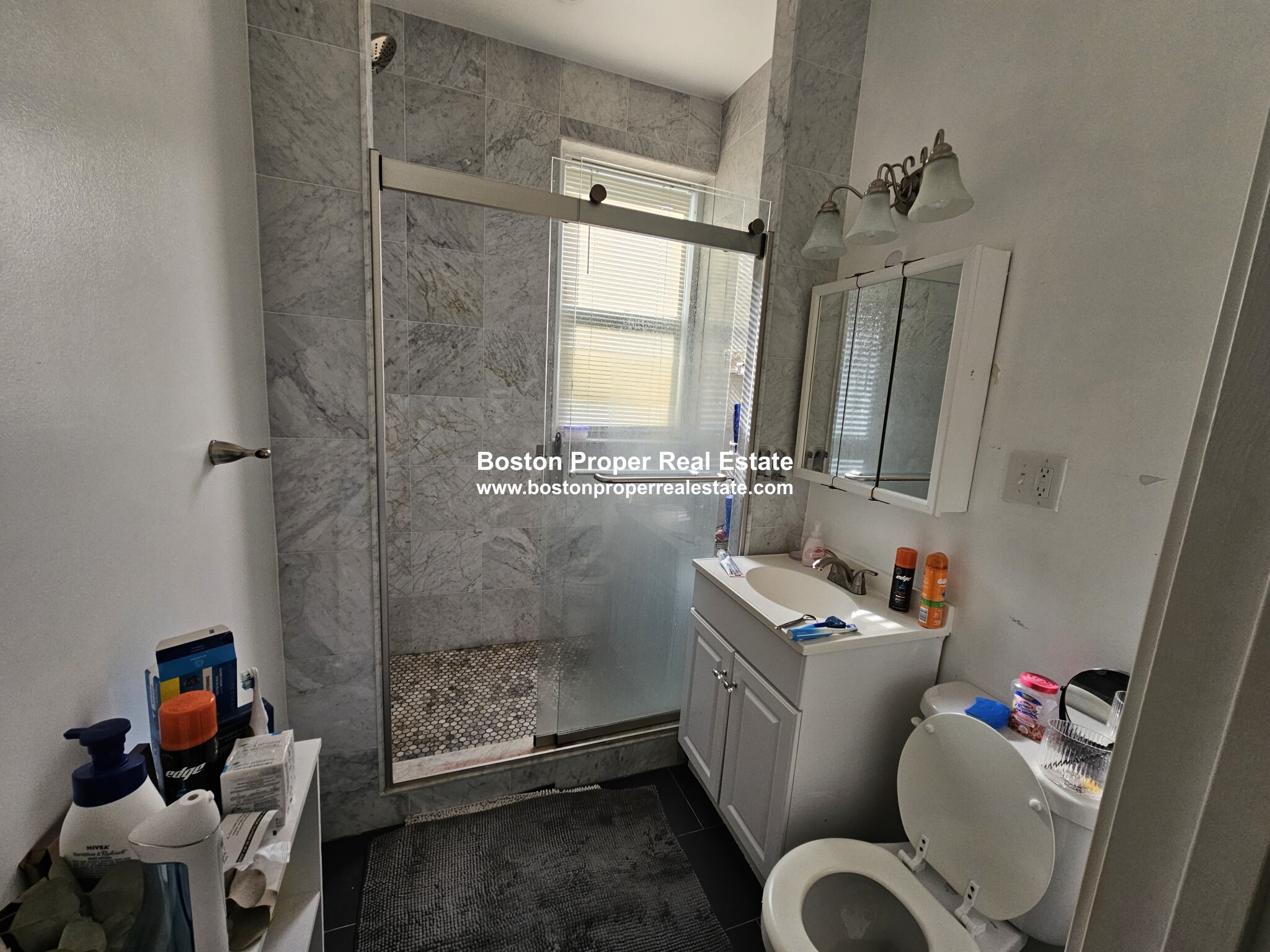 98 Queensberry St, Fenway