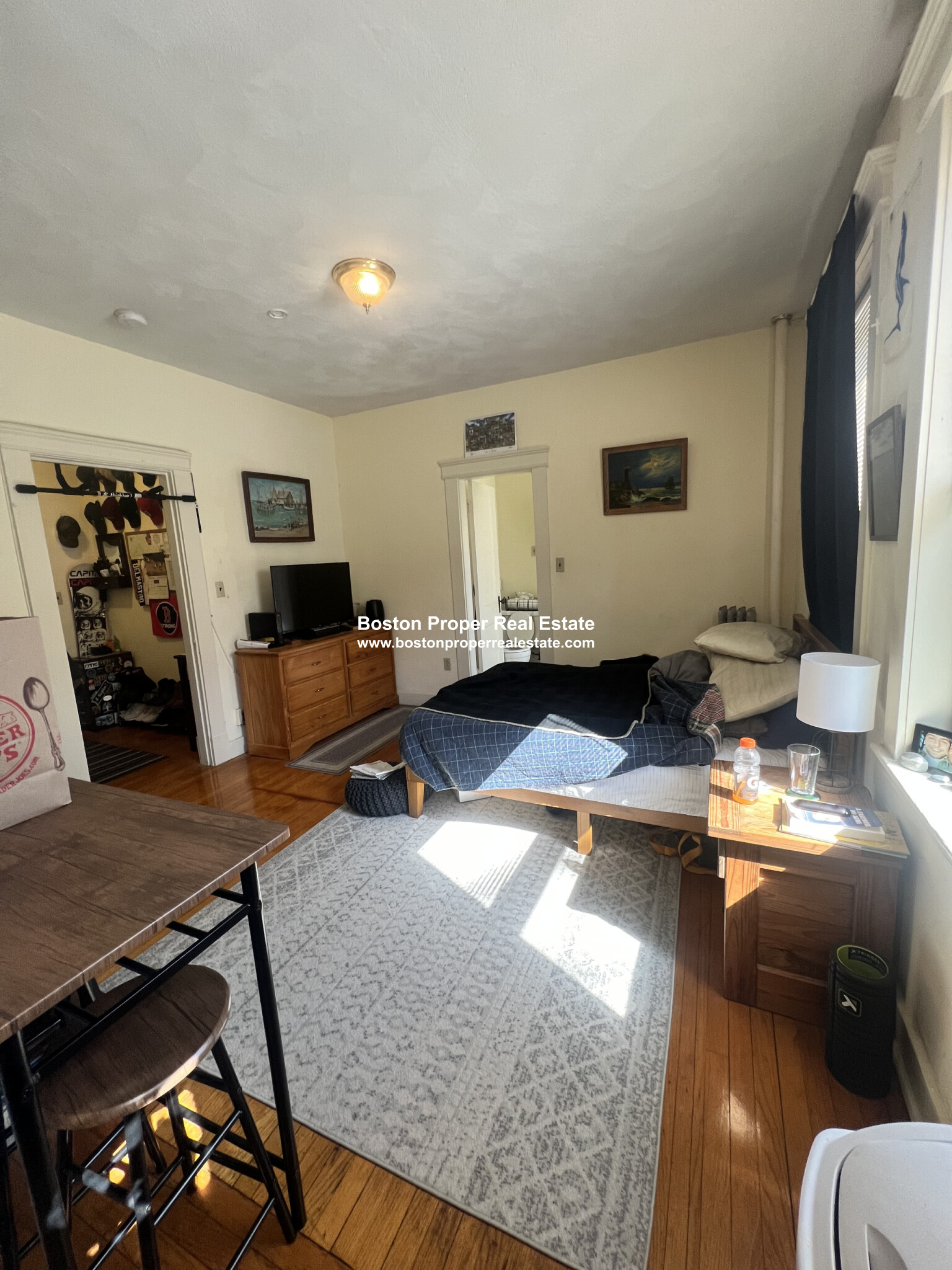 15 Queensberry St, Fenway