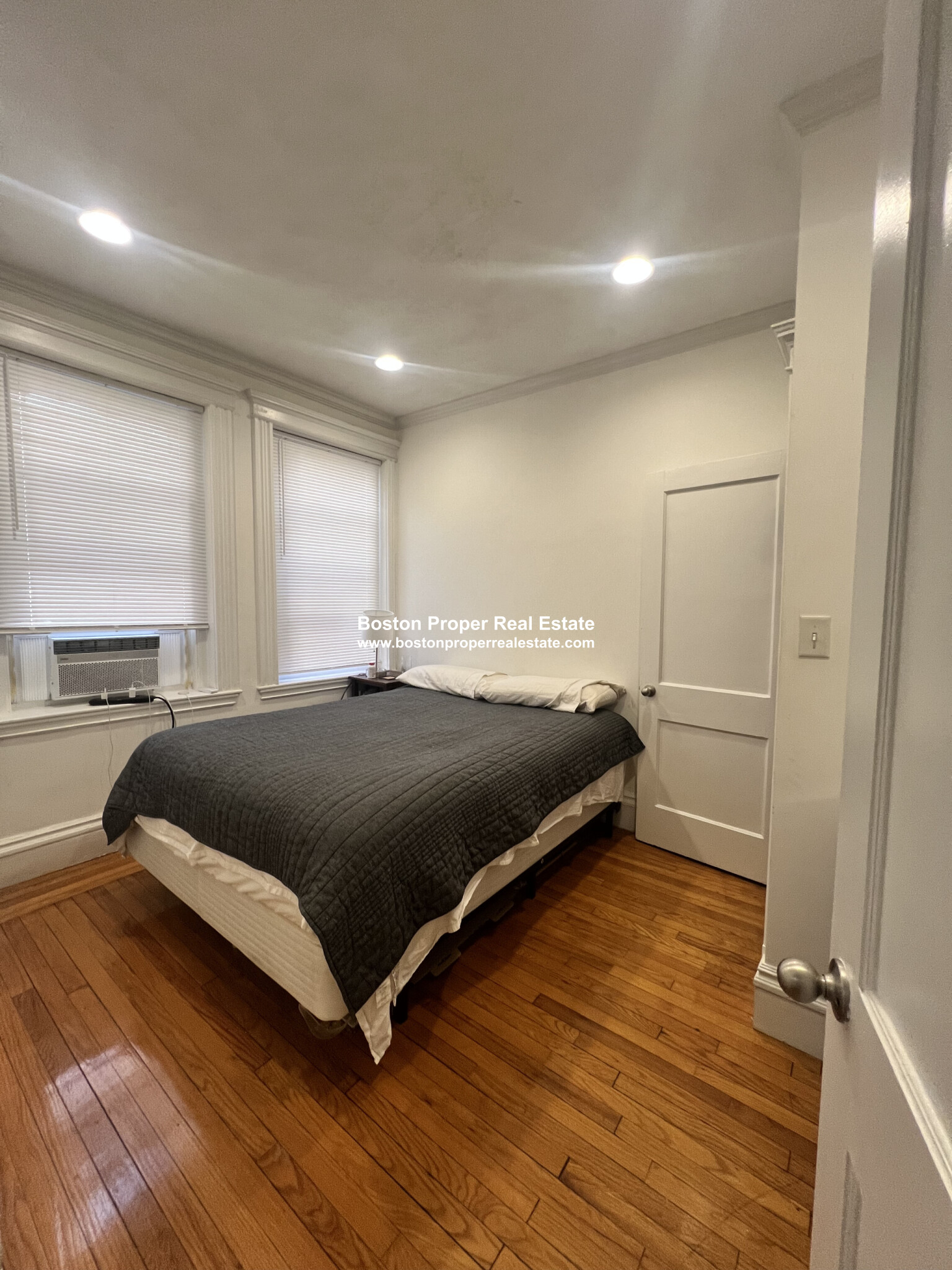 19 Queensberry St, Fenway