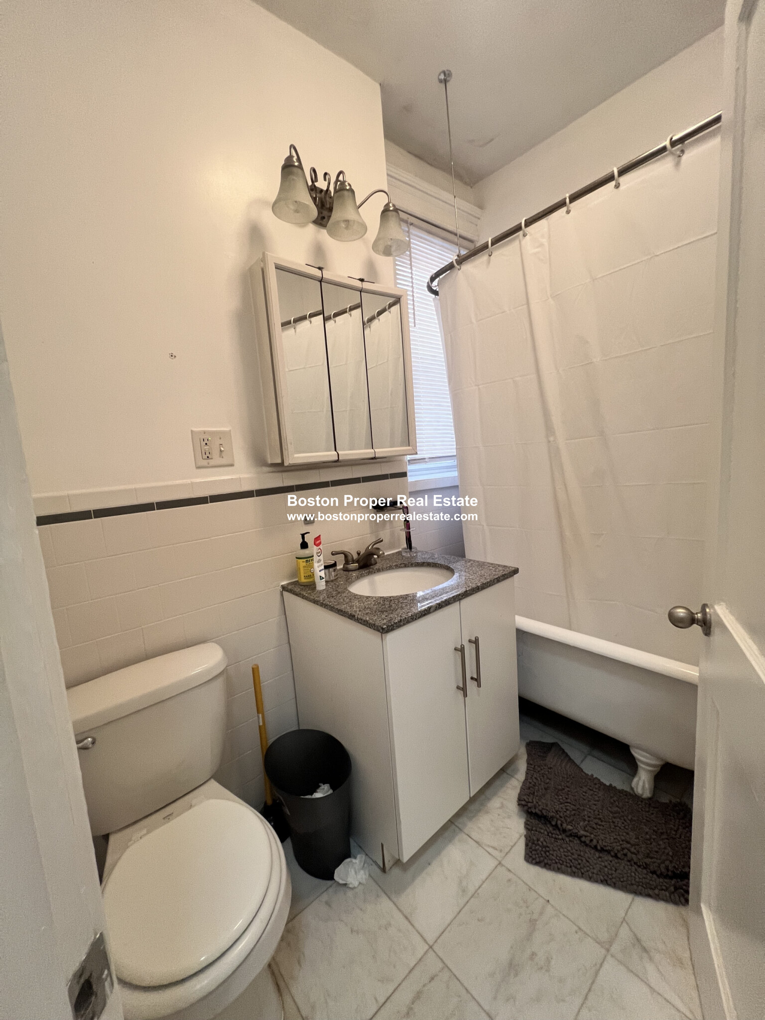 19 Queensberry St, Fenway