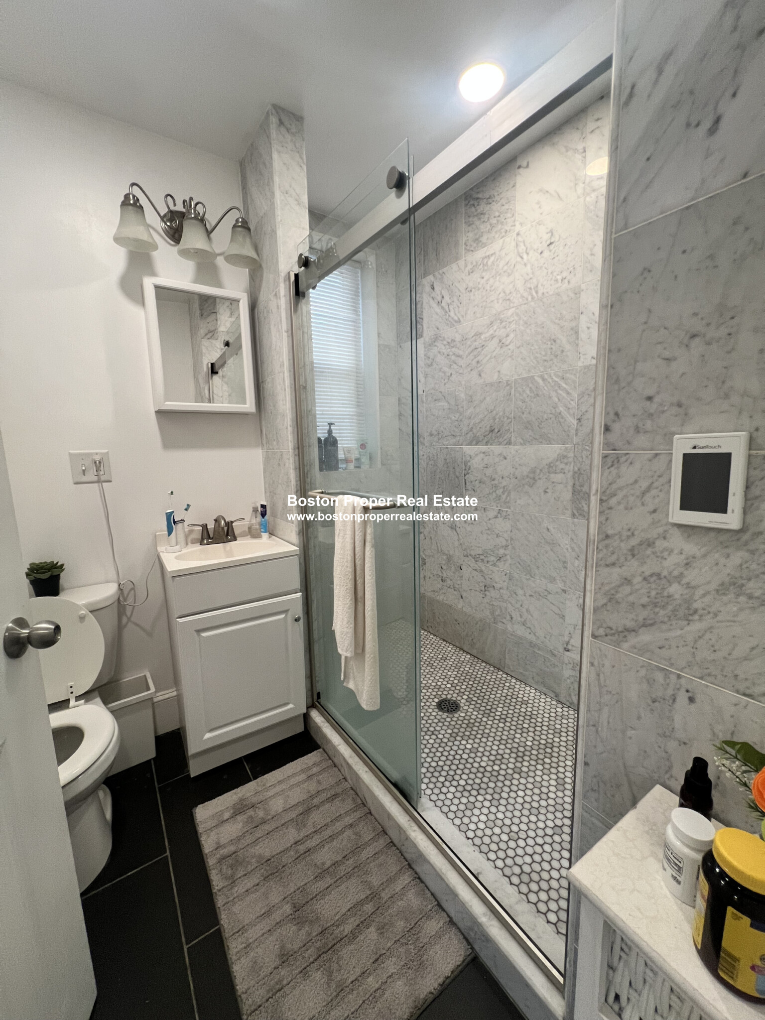 28 Queensberry St, Fenway