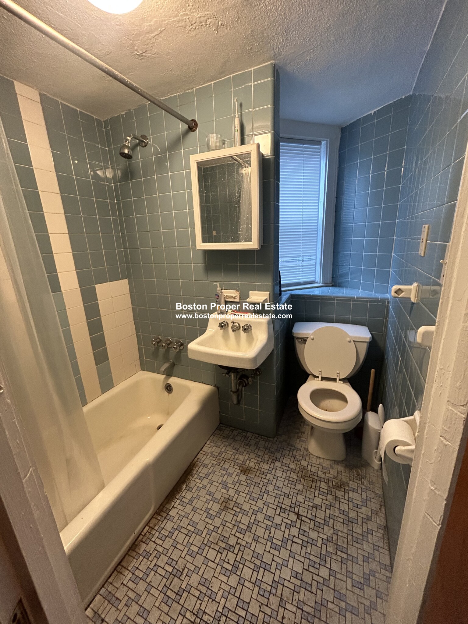 16 Westland Ave, Fenway