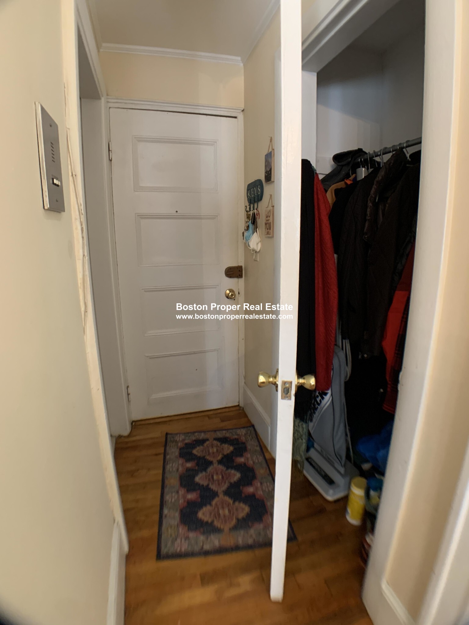 https://ygl-photos.s3.us-west-004.backblazeb2.com/474W66082dfb2d4d8.jpg