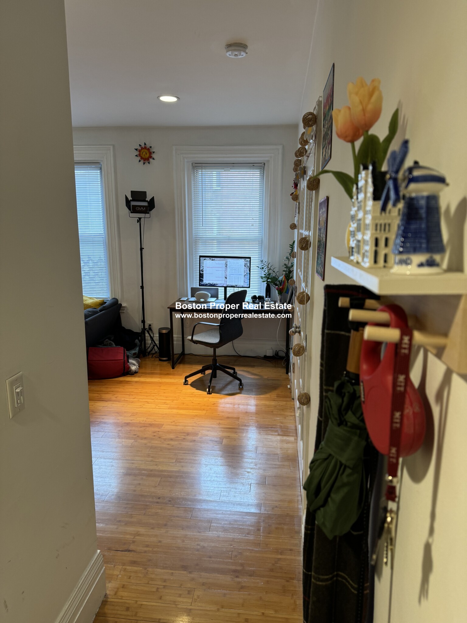 254 Newbury St, Back Bay