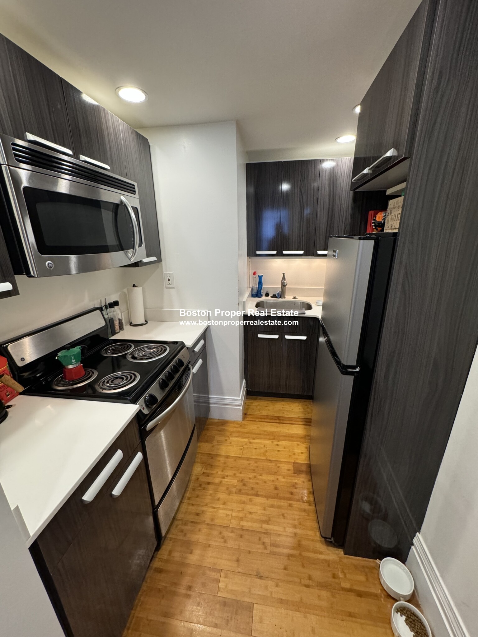 254 Newbury St, Back Bay