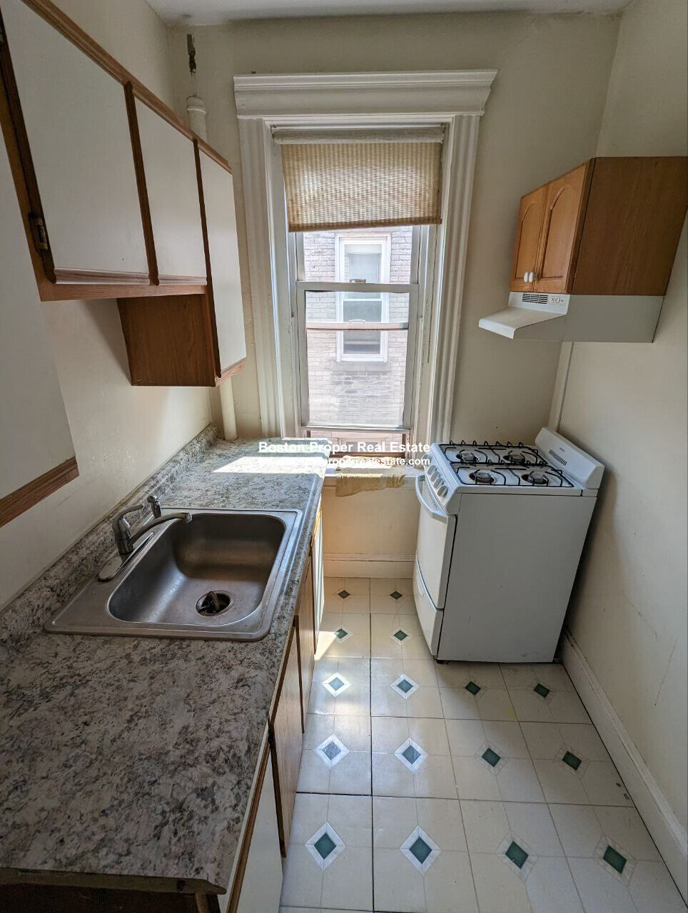 364 Riverway, Mission Hill