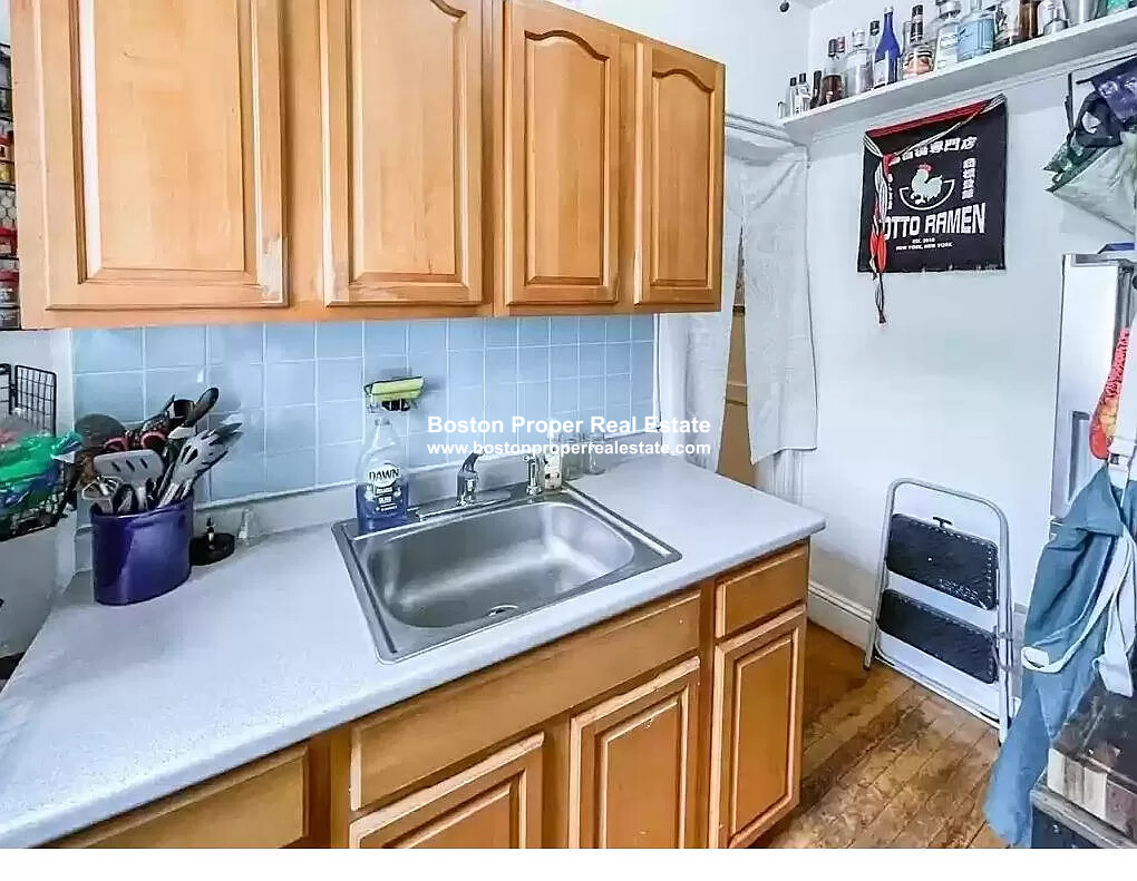 1840 Commonwealth Ave, Brighton