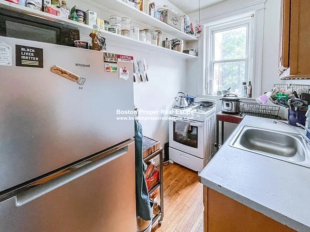 1840 Commonwealth Ave, Brighton