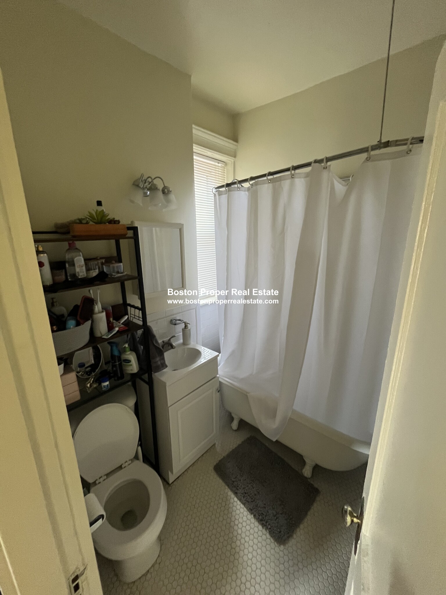 107 Queensberry St, Fenway