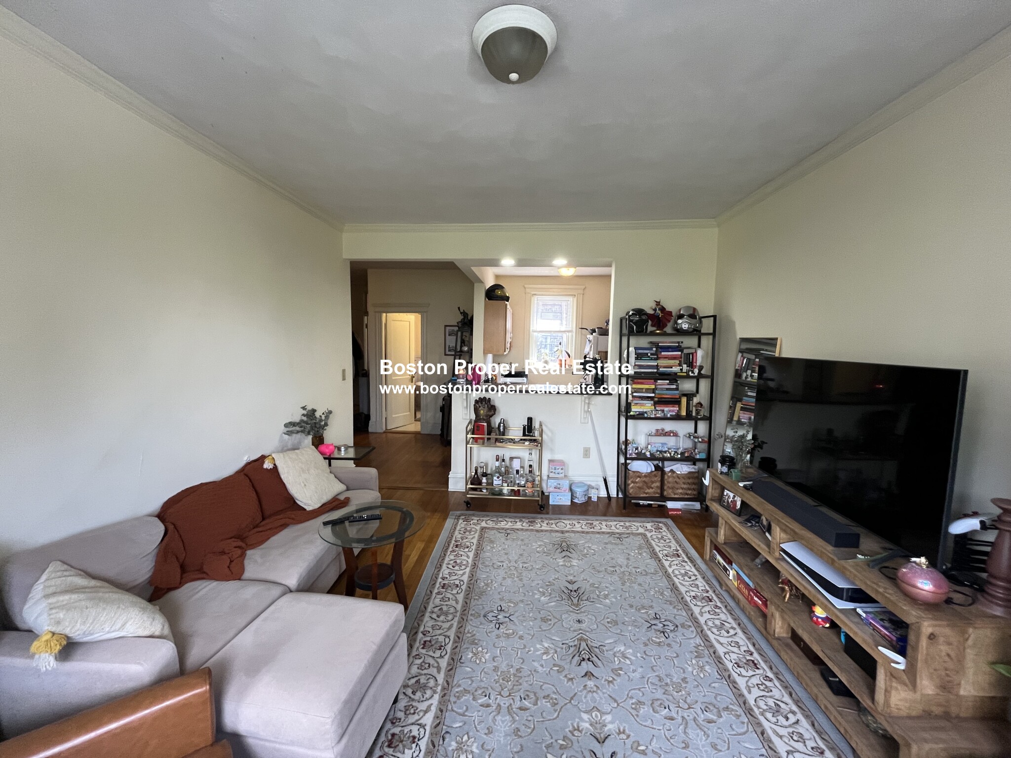 111 Queensberry St, Fenway