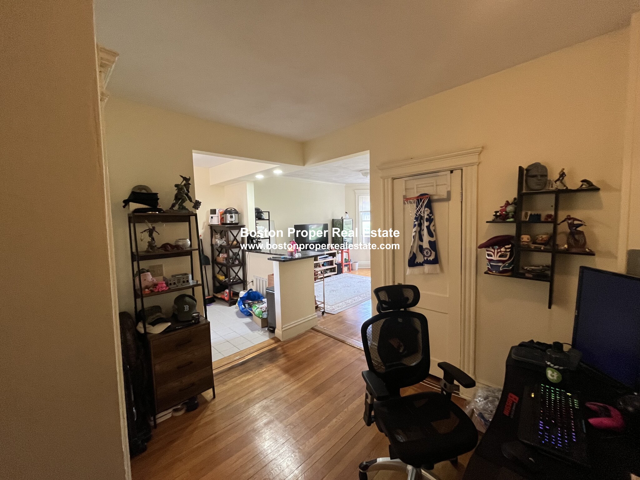 111 Queensberry St, Fenway