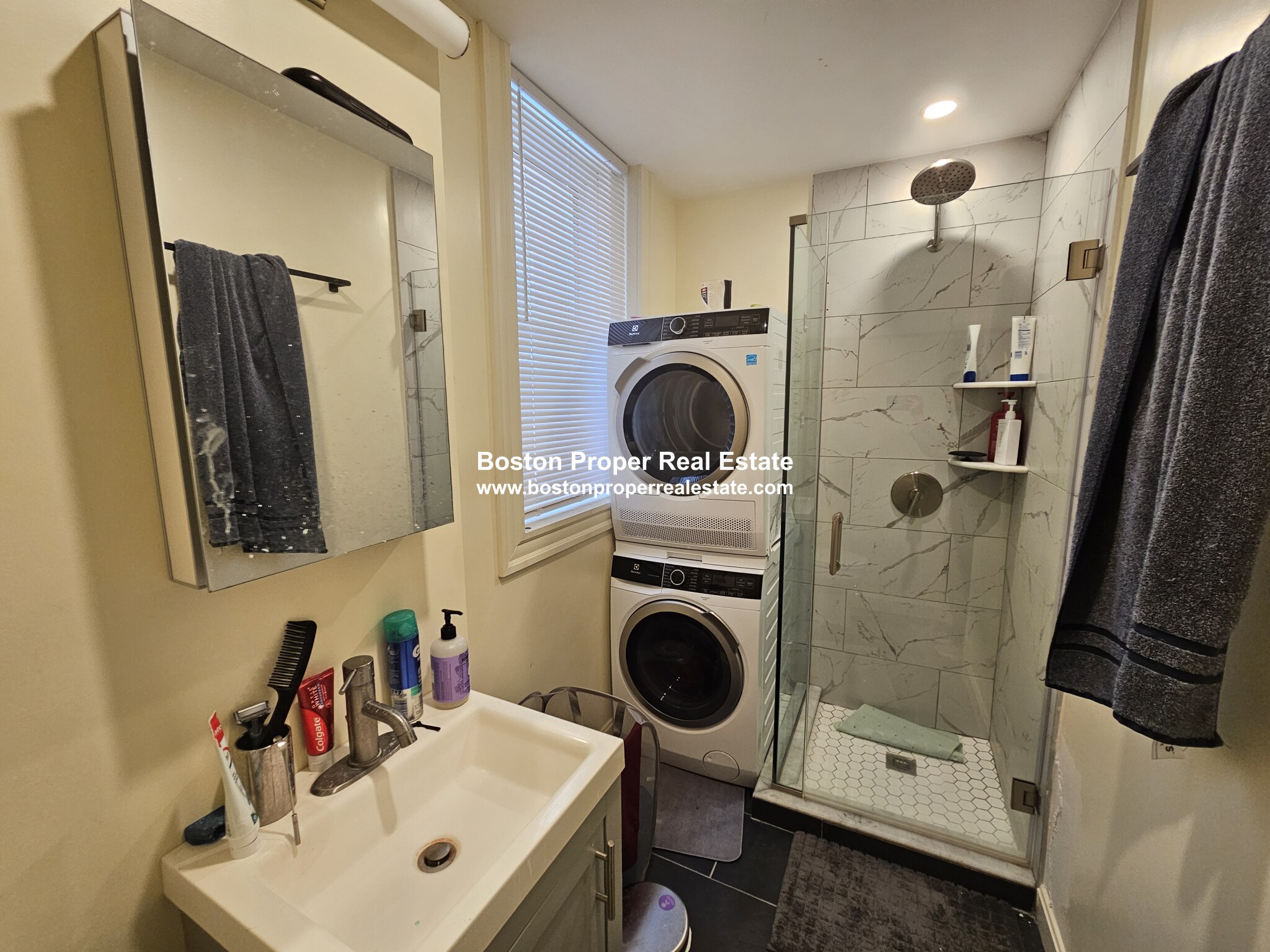 98 Queensberry St, Fenway