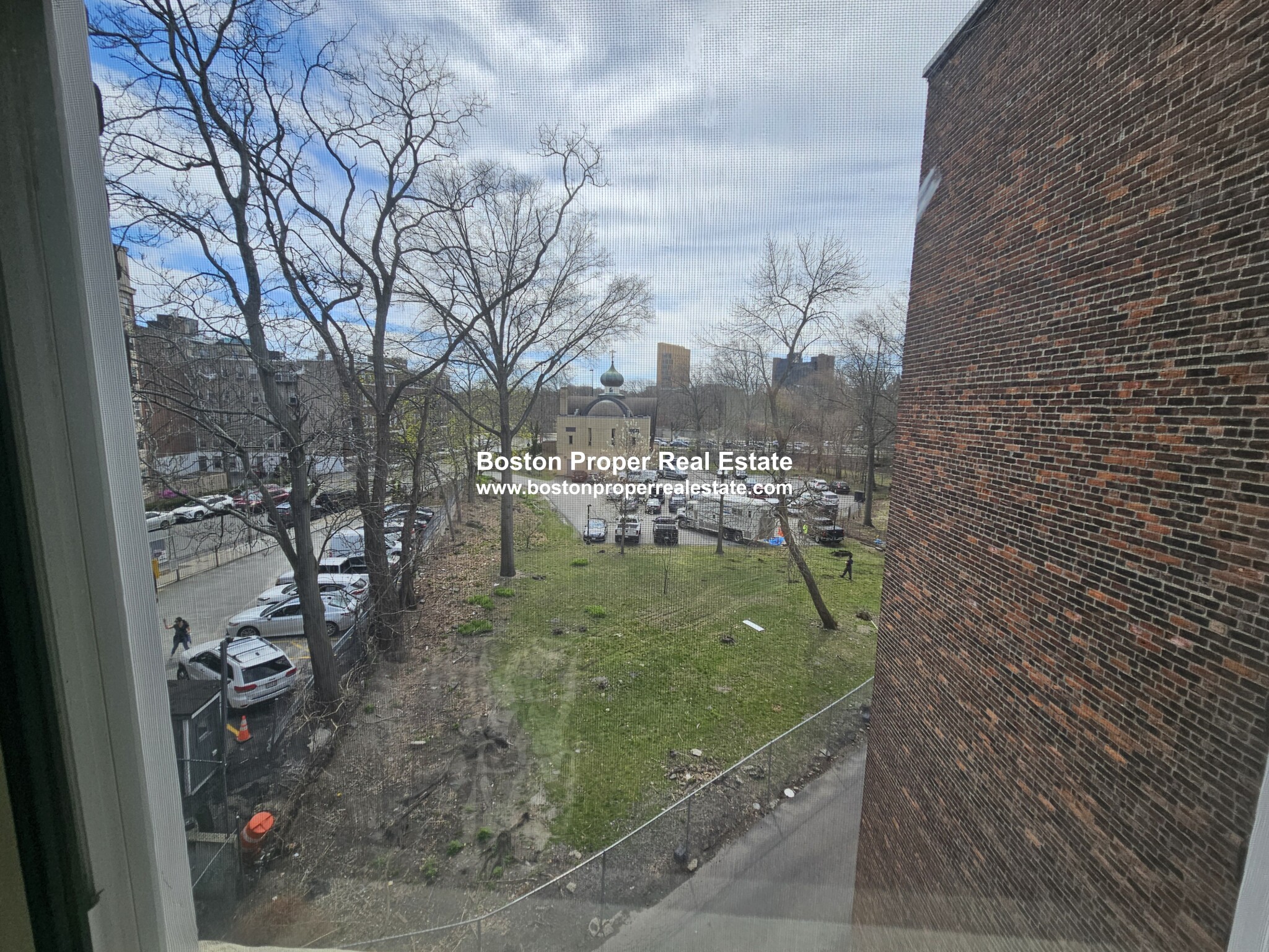 98 Queensberry St, Fenway