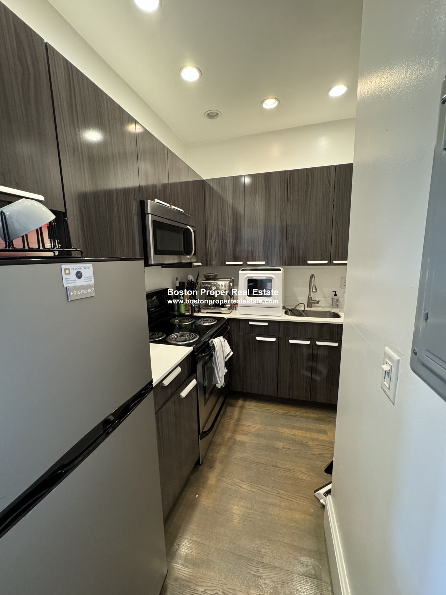 270 Newbury St, Back Bay