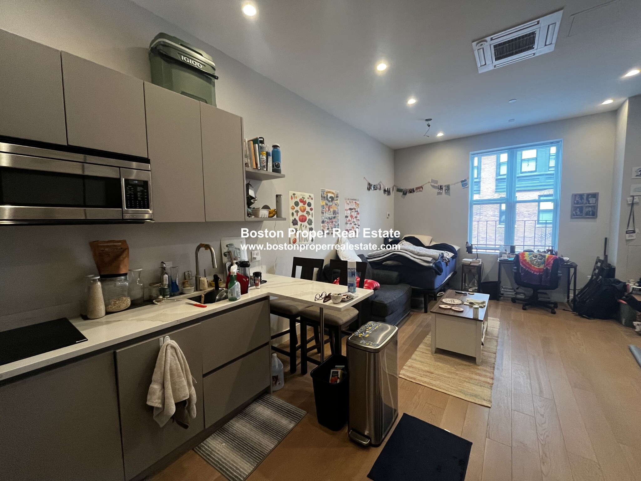 267 Newbury St, Back Bay