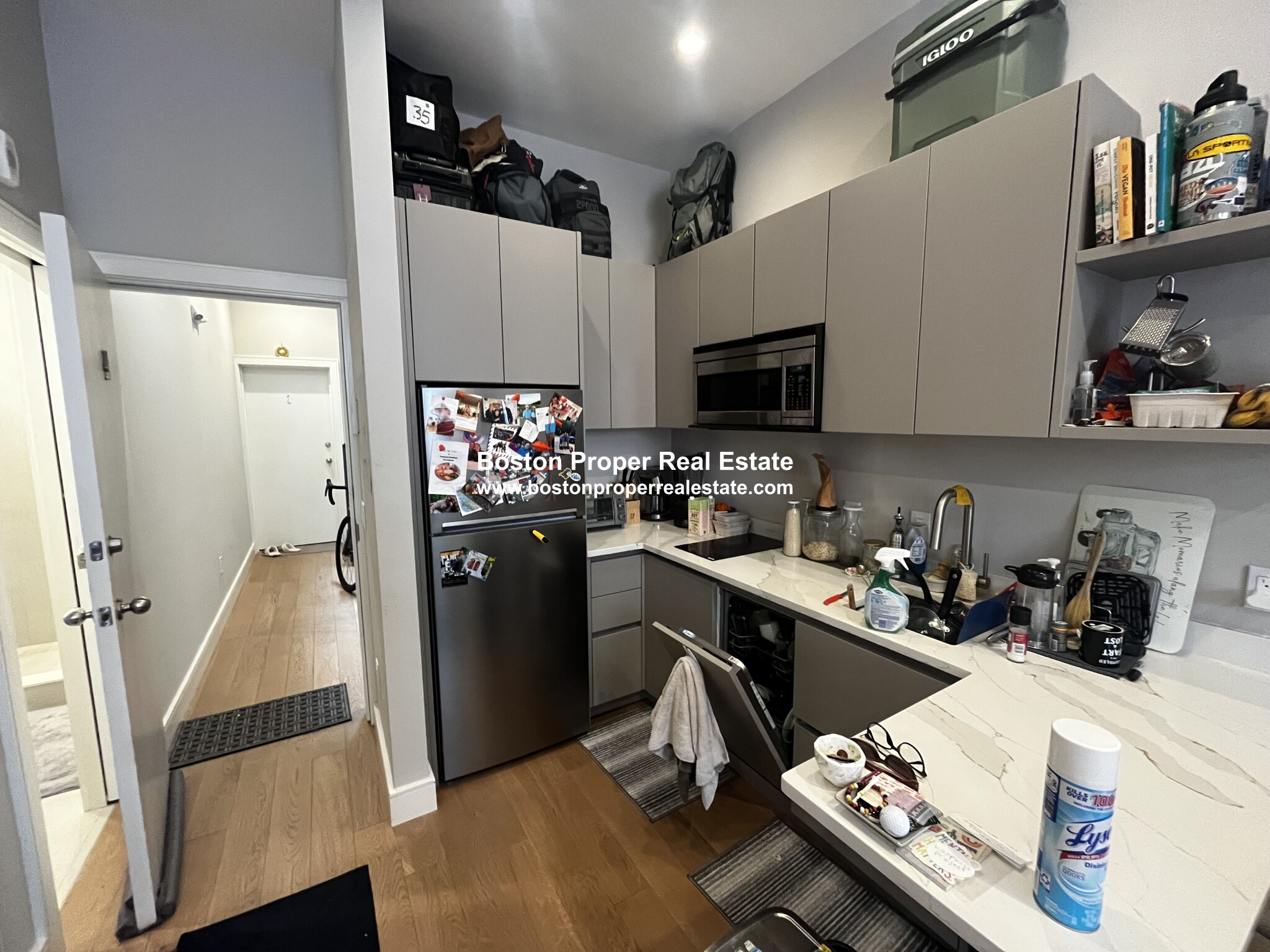 267 Newbury St, Back Bay