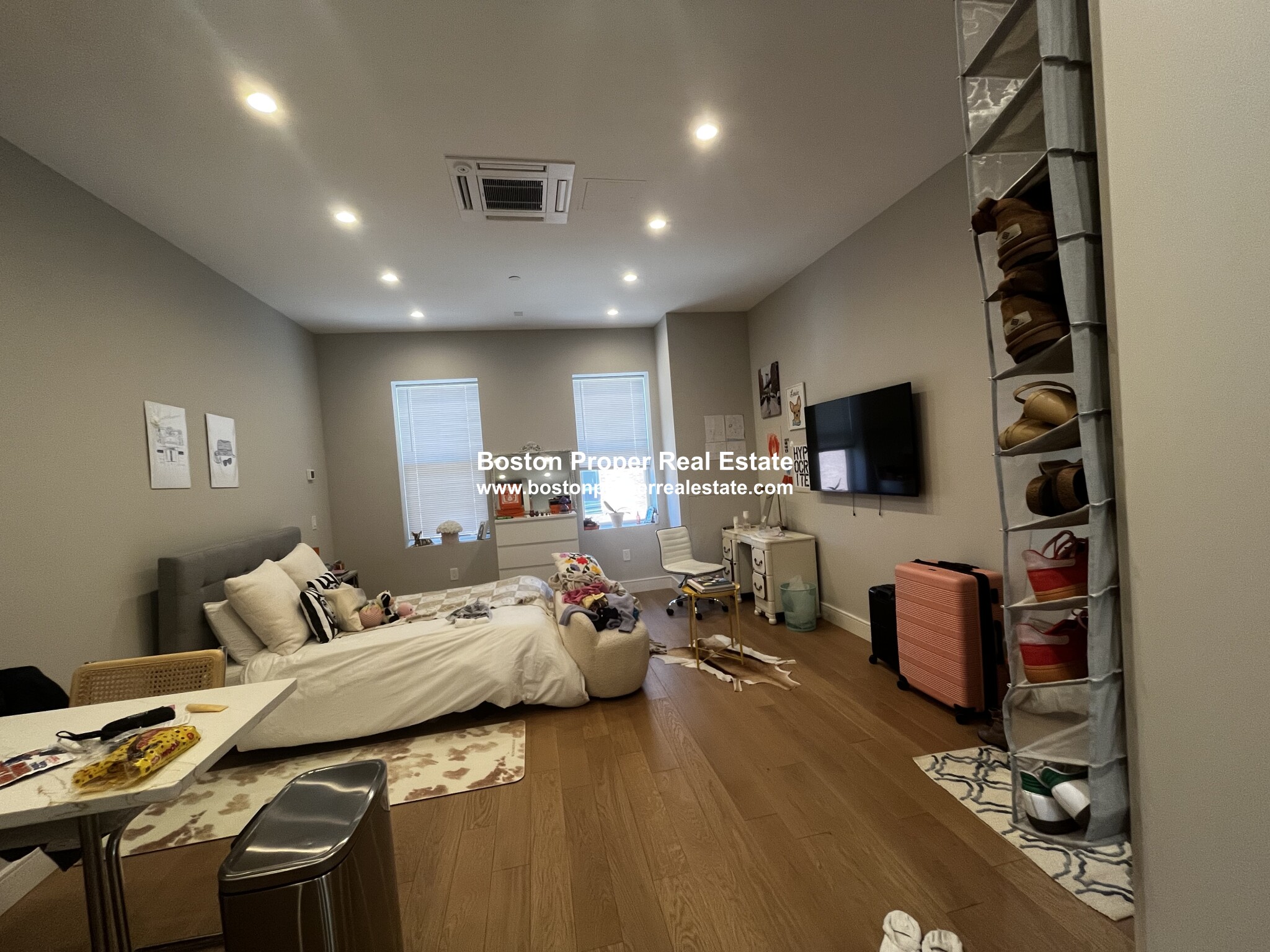 267 Newbury St, Back Bay