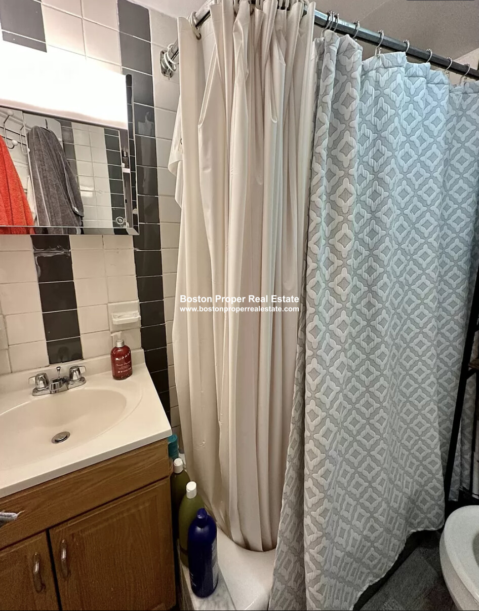 53 Joy St, Beacon Hill