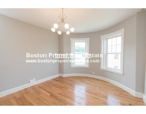 30 Montebello Rd, Jamaica Plain