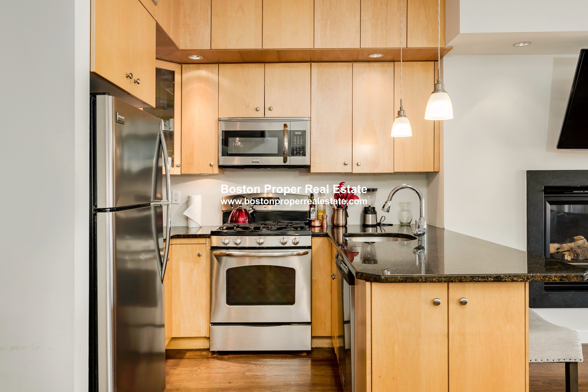 252 Newbury St, Back Bay