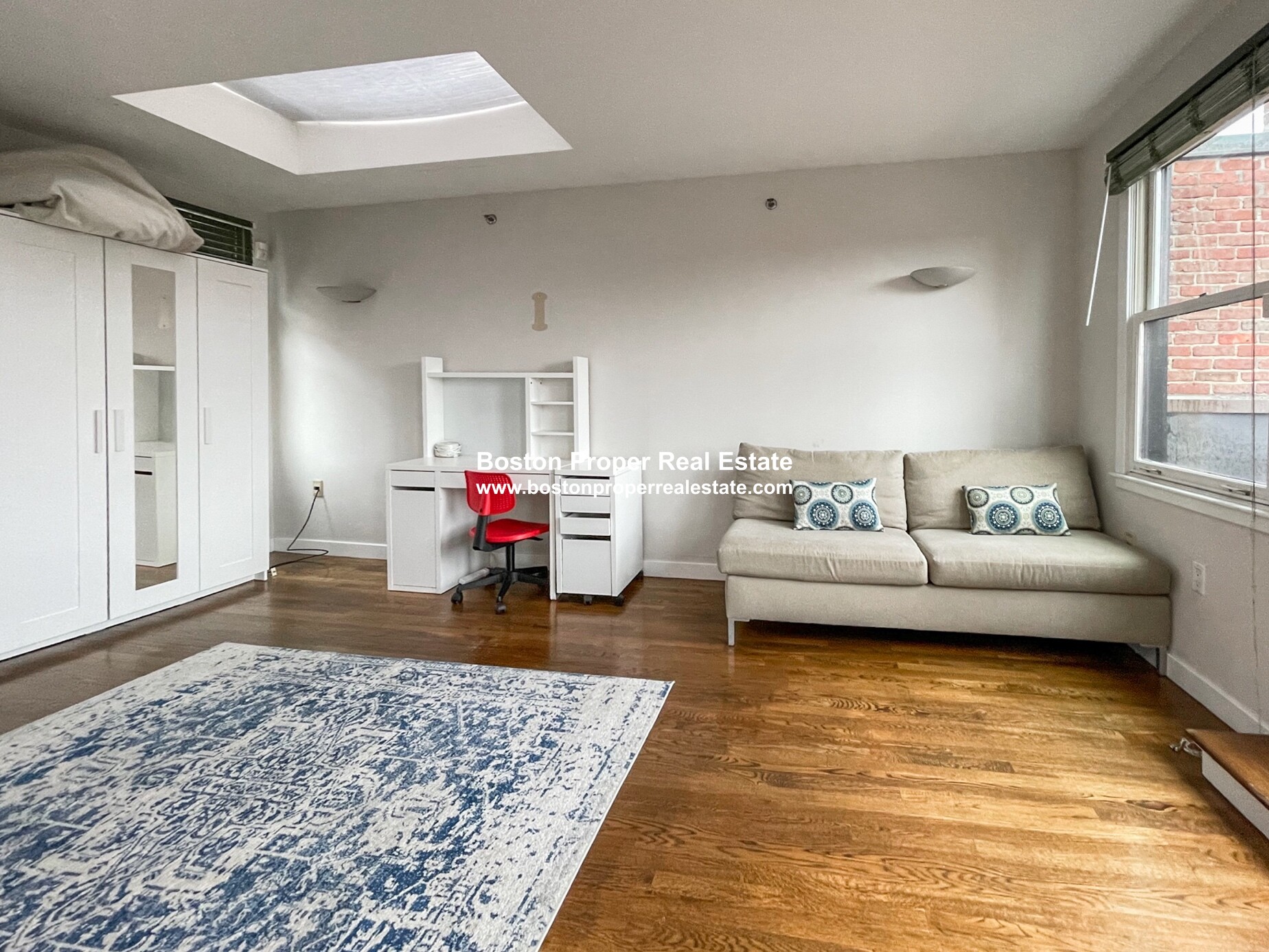 252 Newbury St, Back Bay