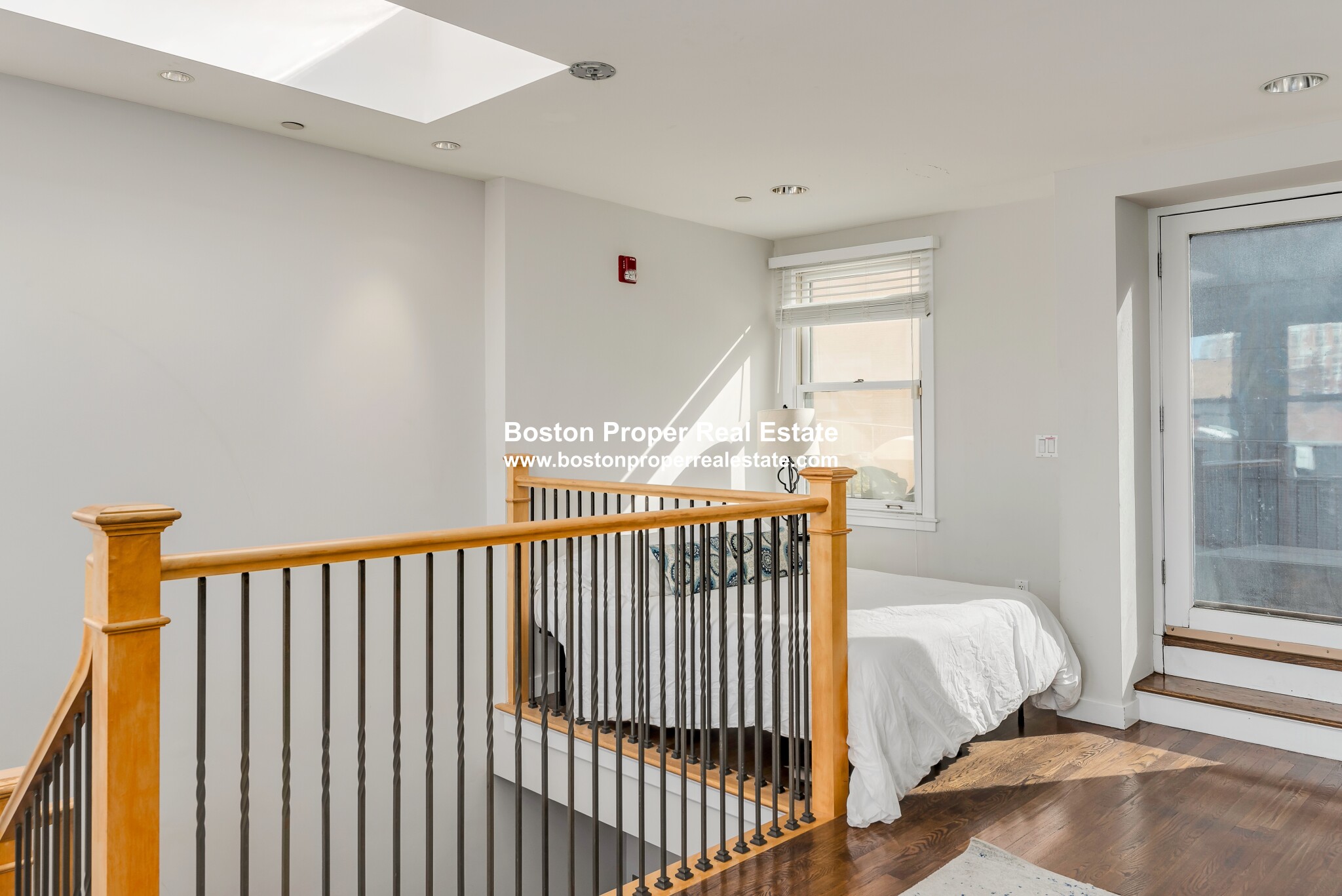 252 Newbury St, Back Bay