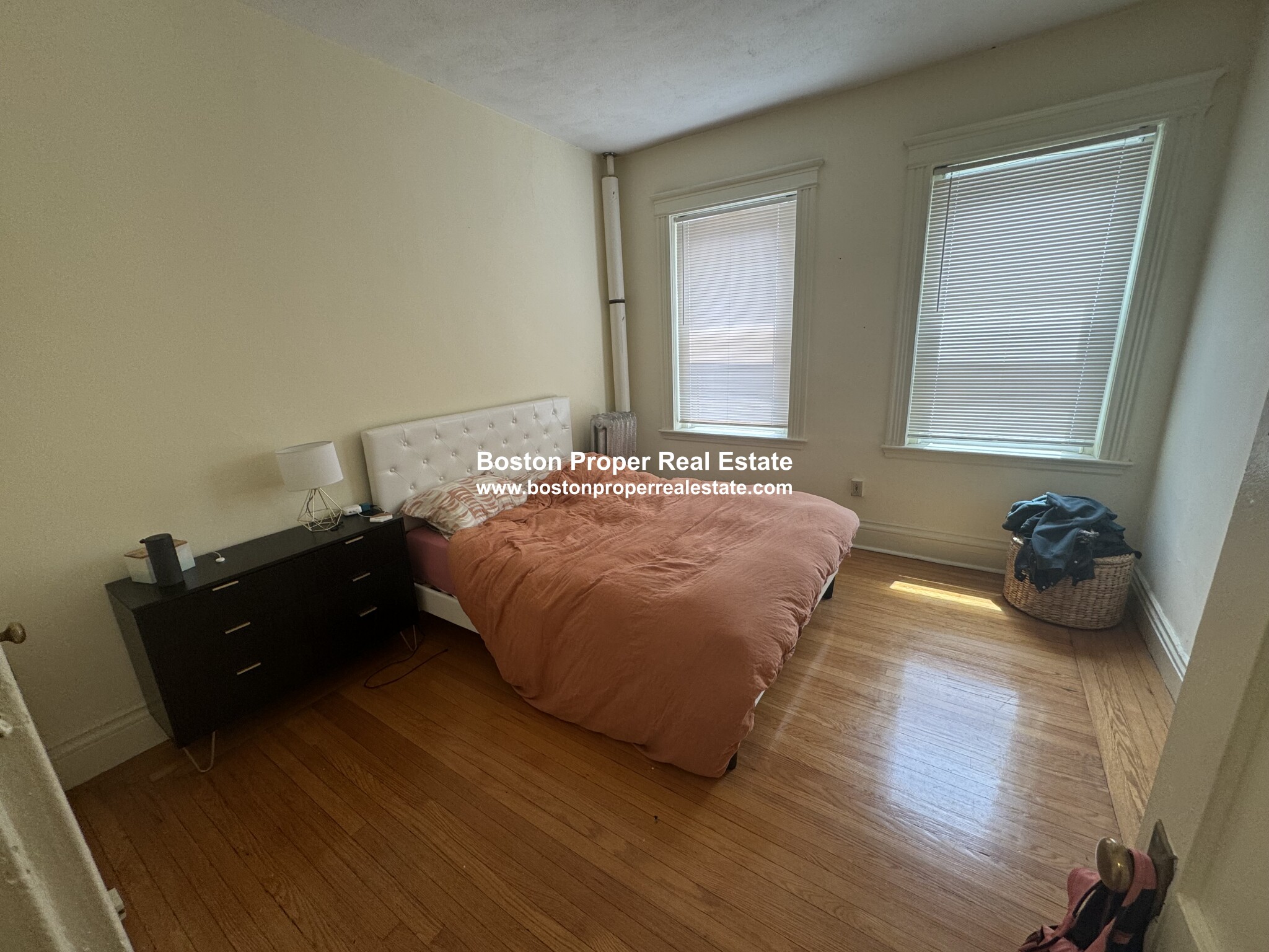 32 Queensberry St, Fenway