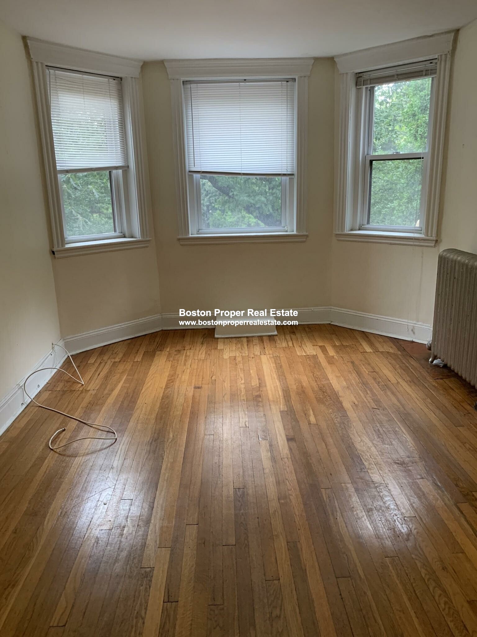 352 Riverway, Mission Hill