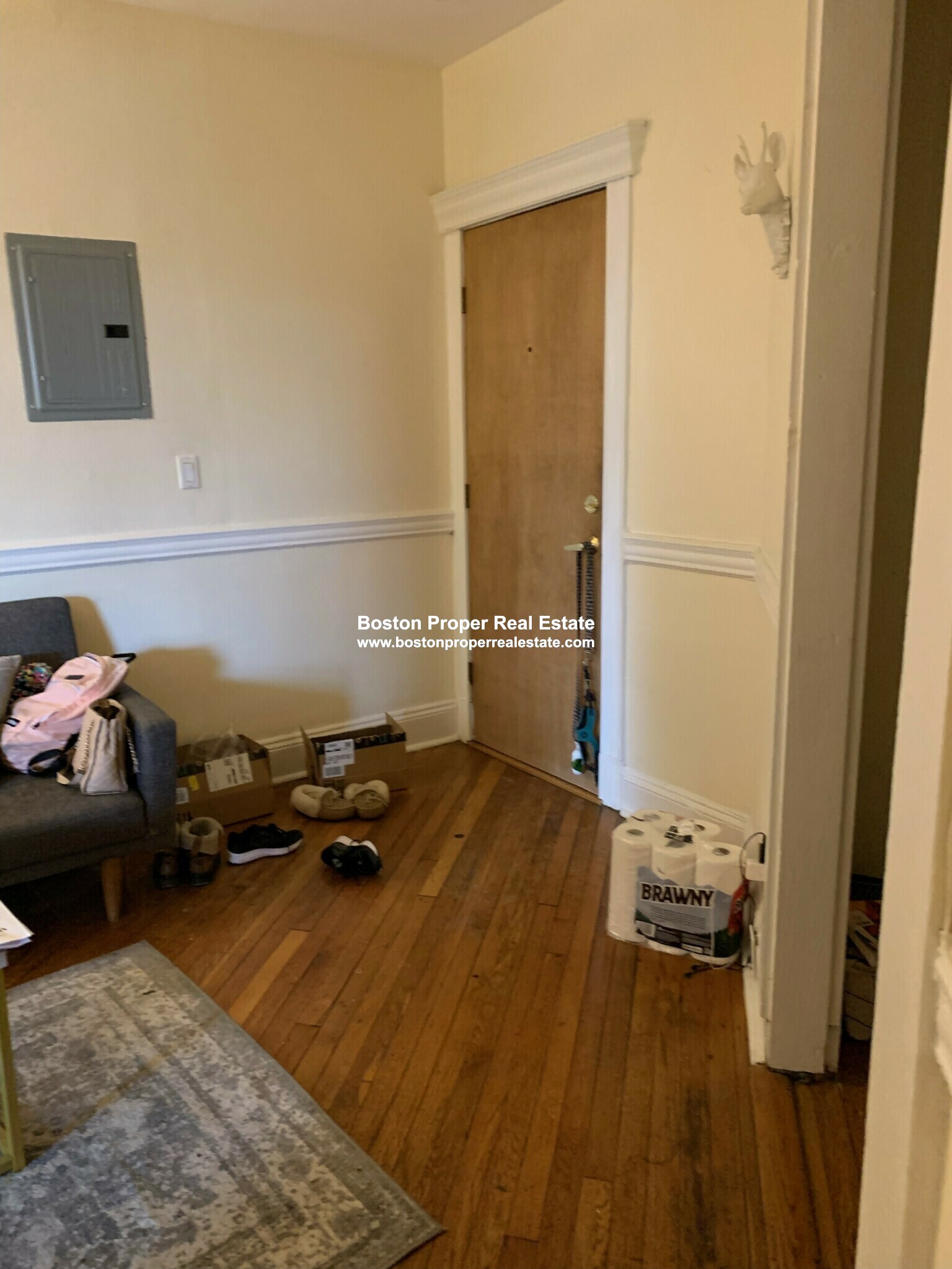 352 Riverway, Mission Hill