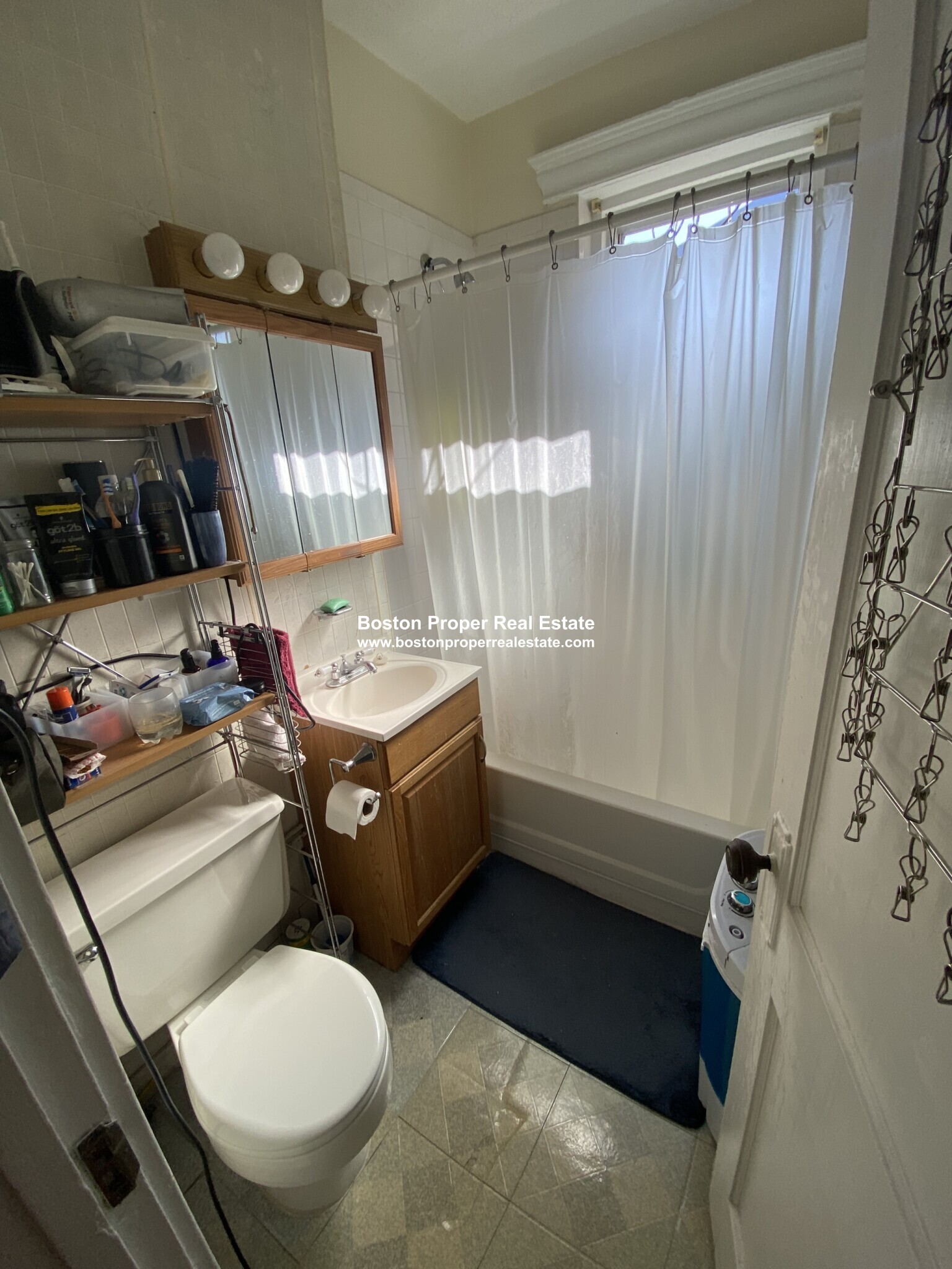 352 Riverway, Mission Hill