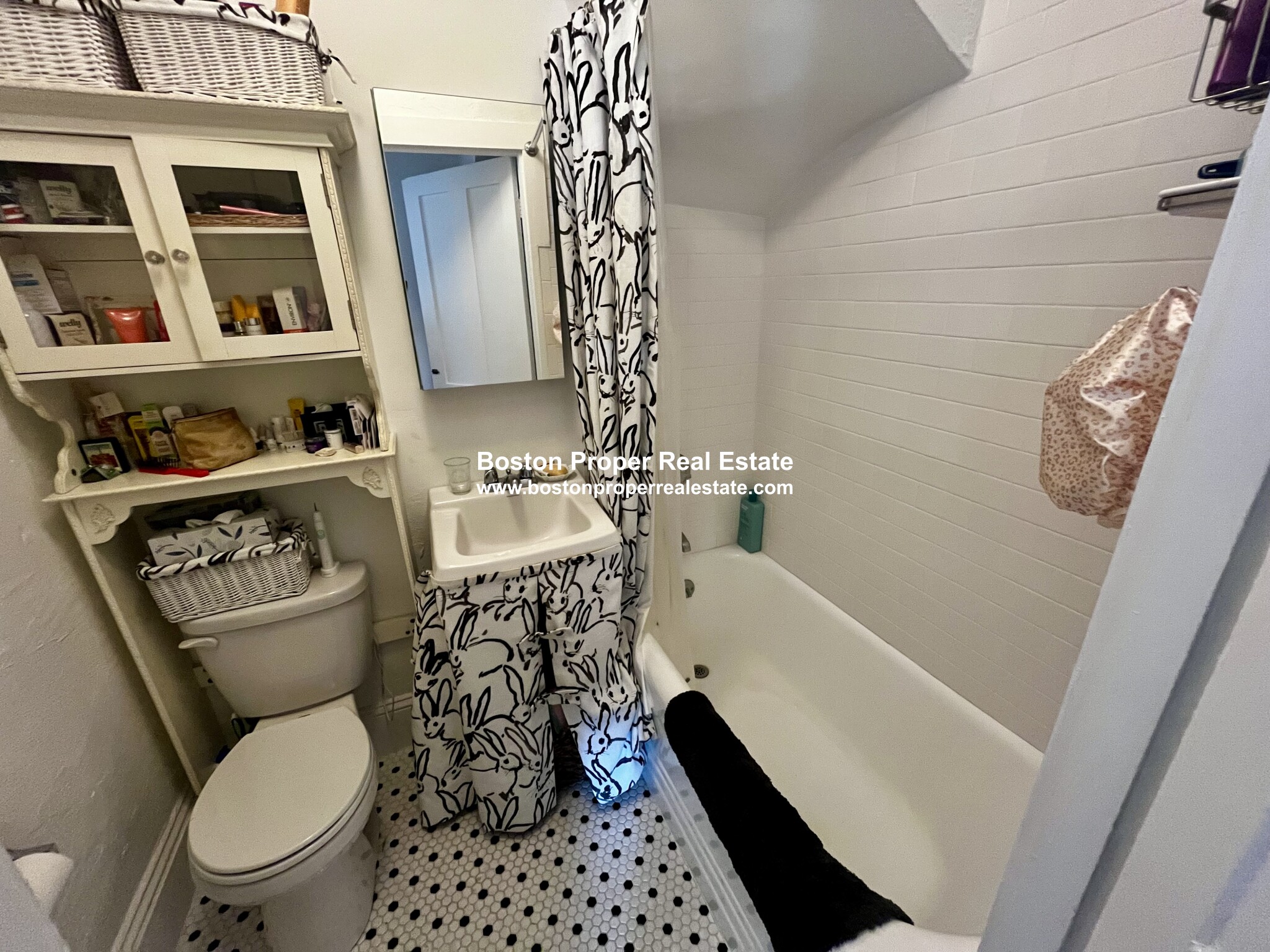 2 Joy St, Beacon Hill