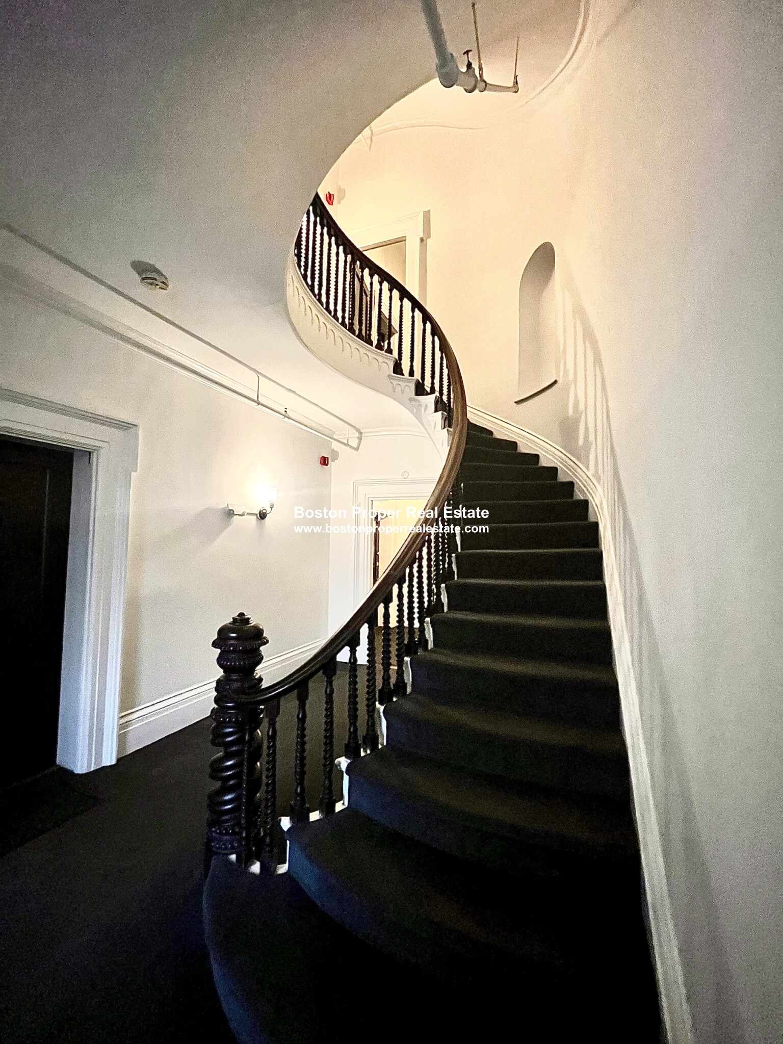 2 Joy St, Beacon Hill