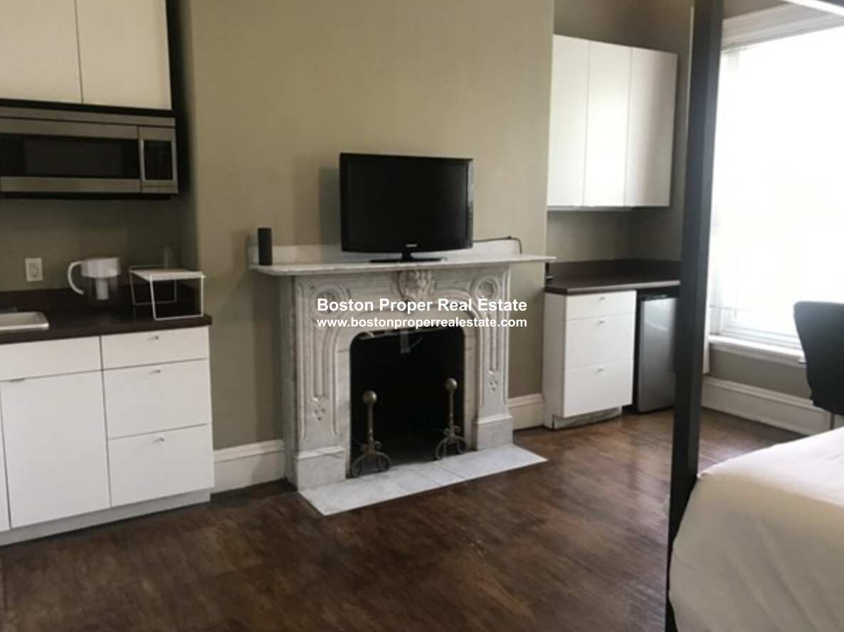 323 Beacon St, Back Bay