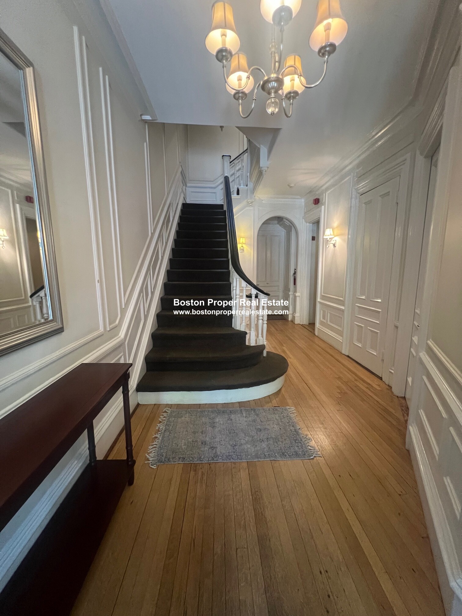 323 Beacon St, Back Bay