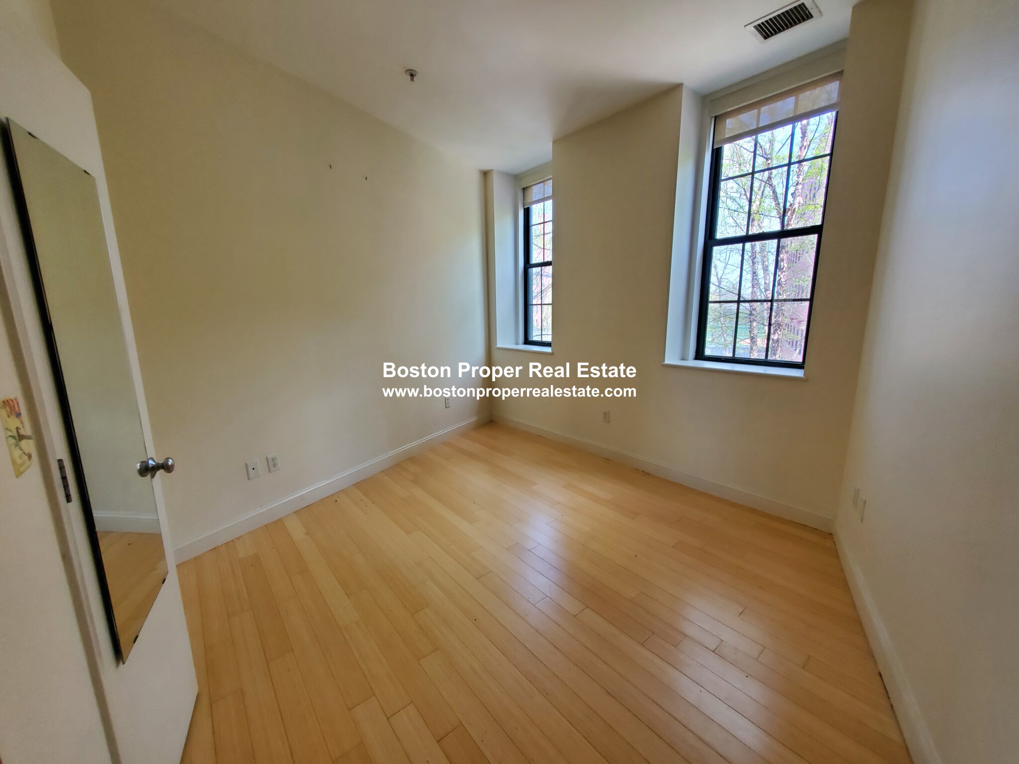 490 Harrison Ave, South End