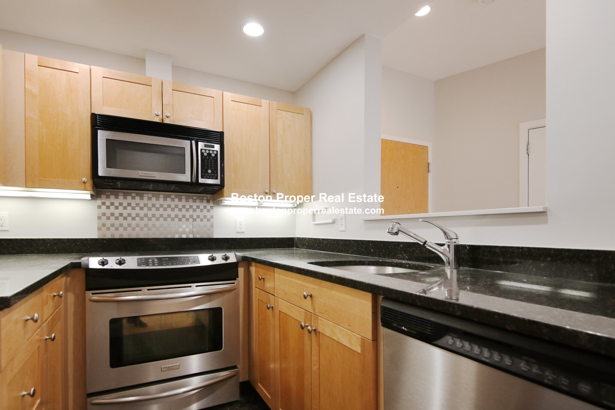 490 Harrison Ave, South End