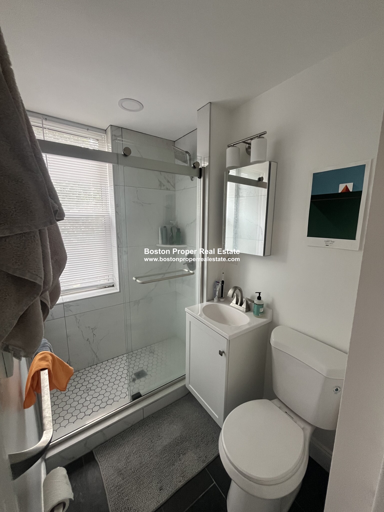 19 Queensberry St, Fenway