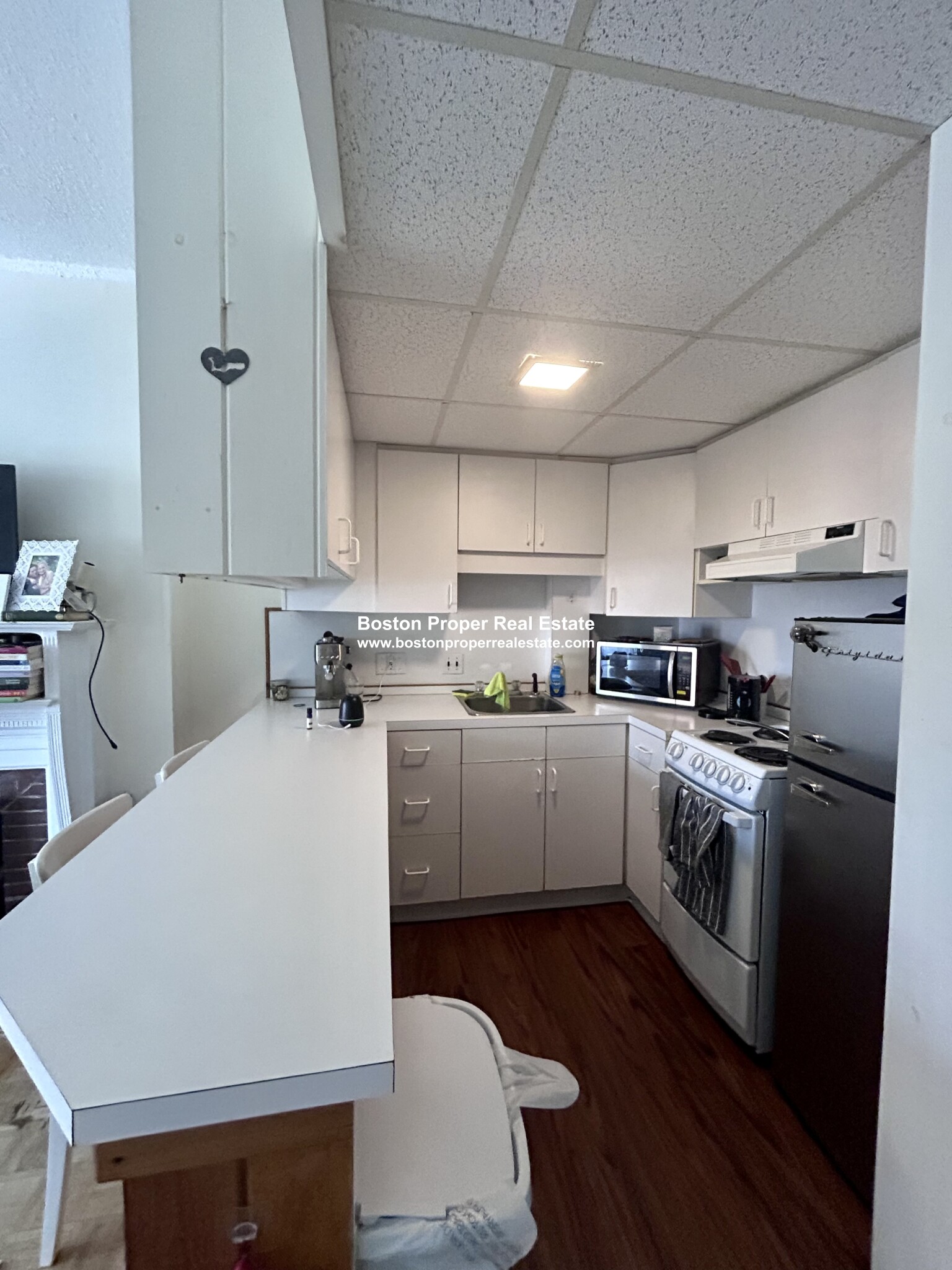 290 Newbury St, Back Bay