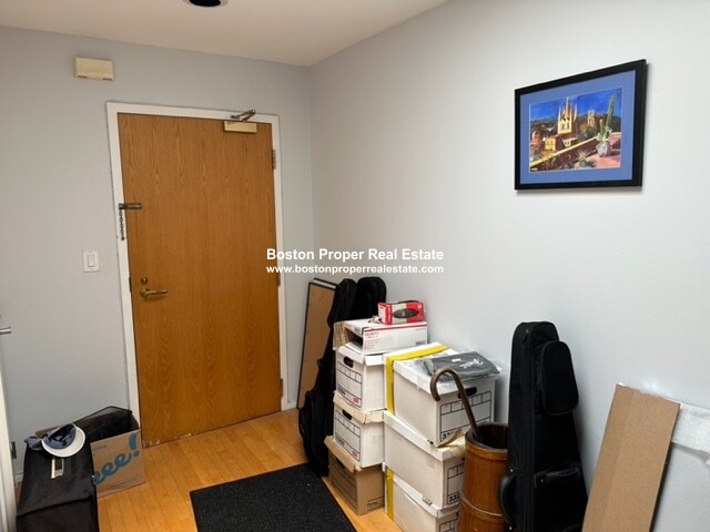 4 Canal Park, East Cambridge