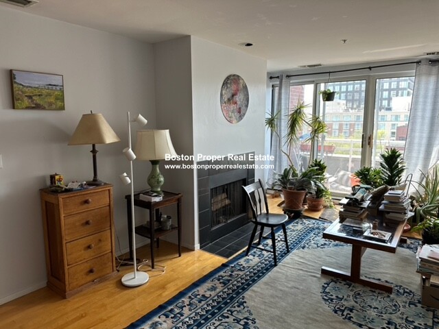 4 Canal Park, East Cambridge