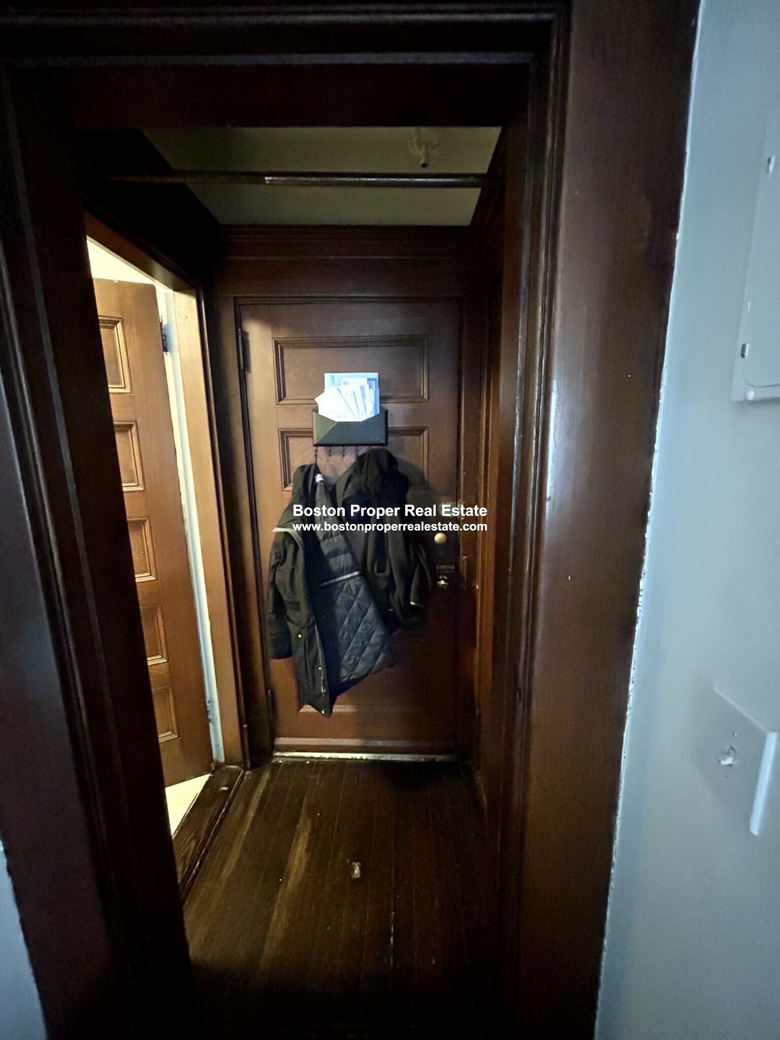 1137 Massachusetts Ave, Harvard Square