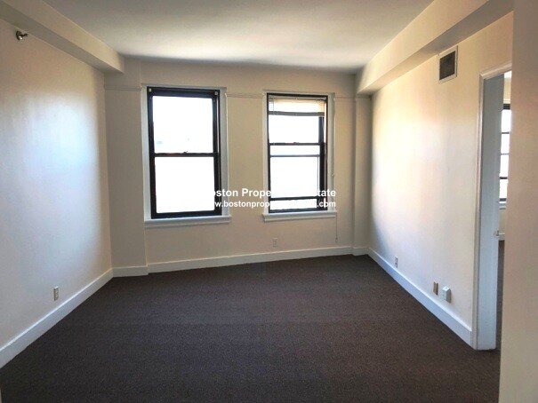 475 Commonwealth Ave, Fenway